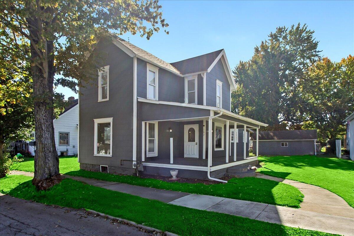 162 E Center Street — photo