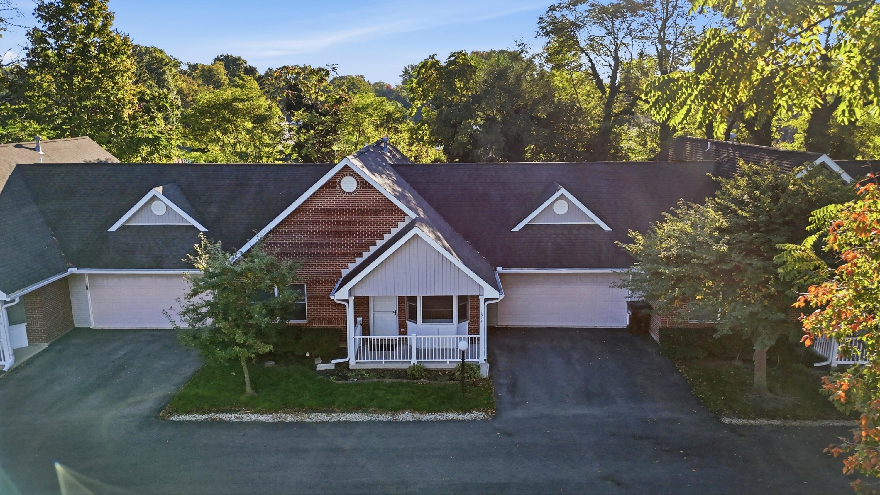 1514 E Ridgeview Circle — photo