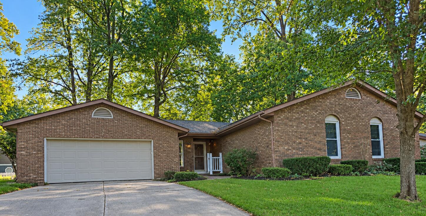 902 Royal Oak Drive — photo