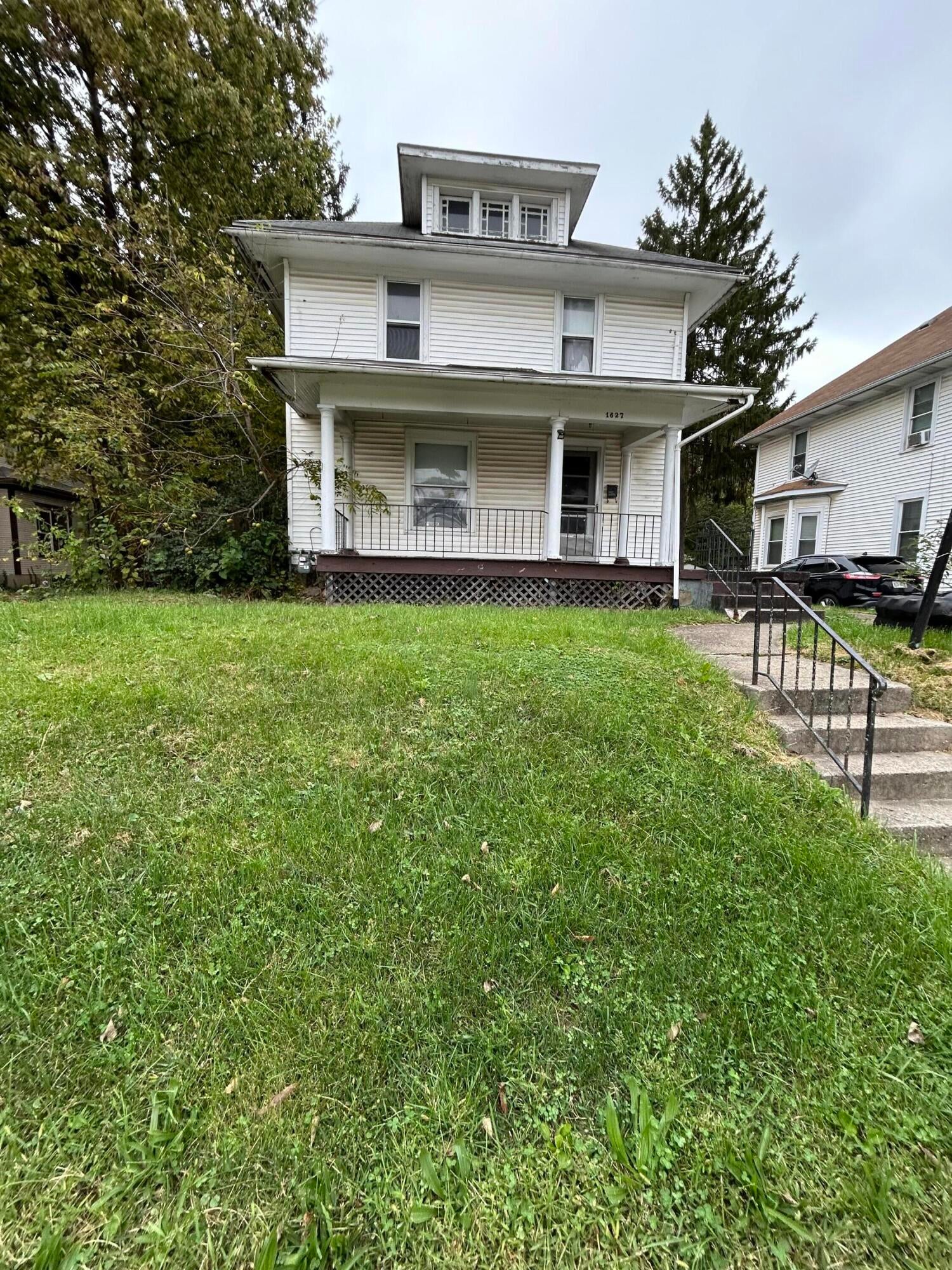 1627 Woodward Avenue — photo