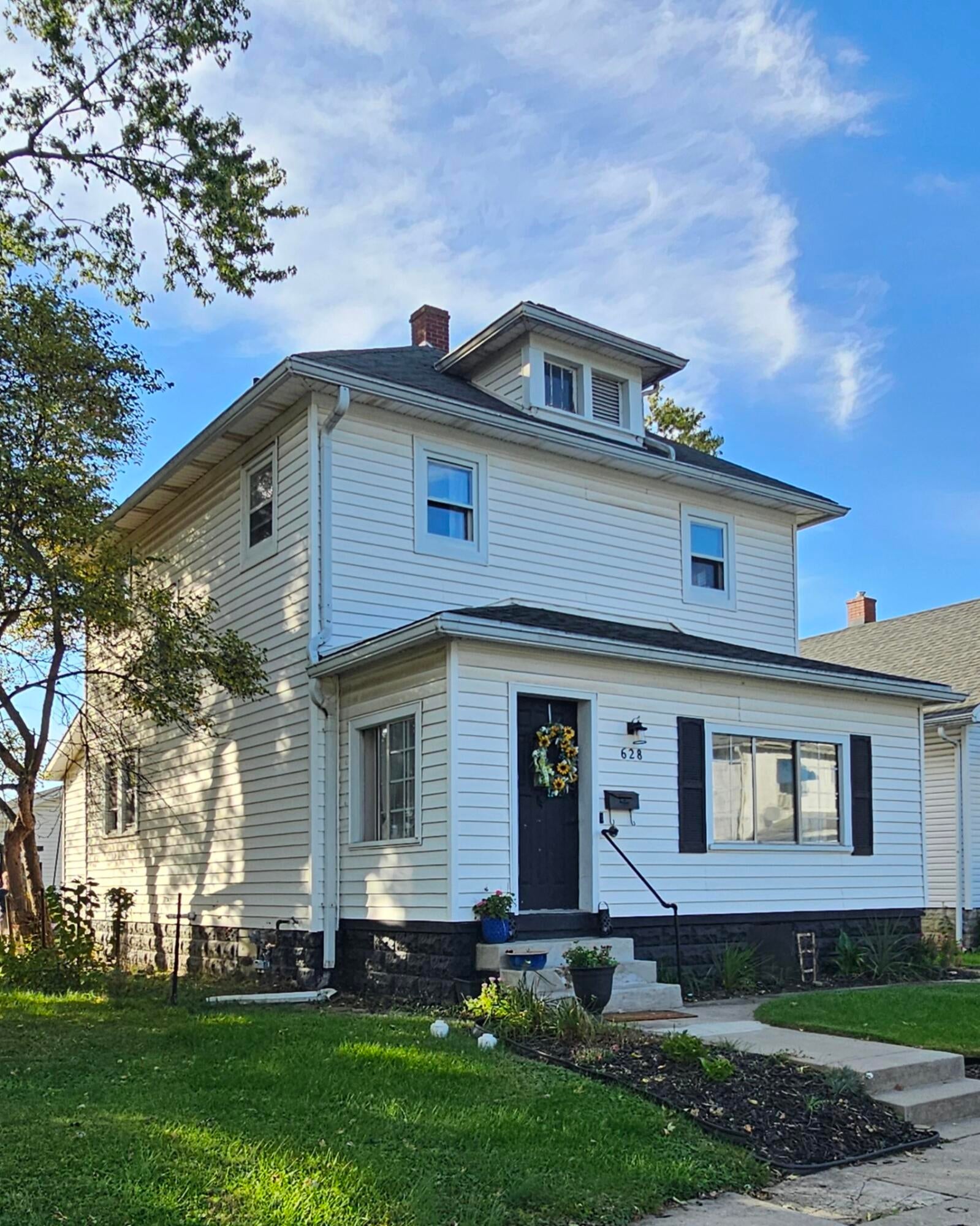 628 Adams Street — photo