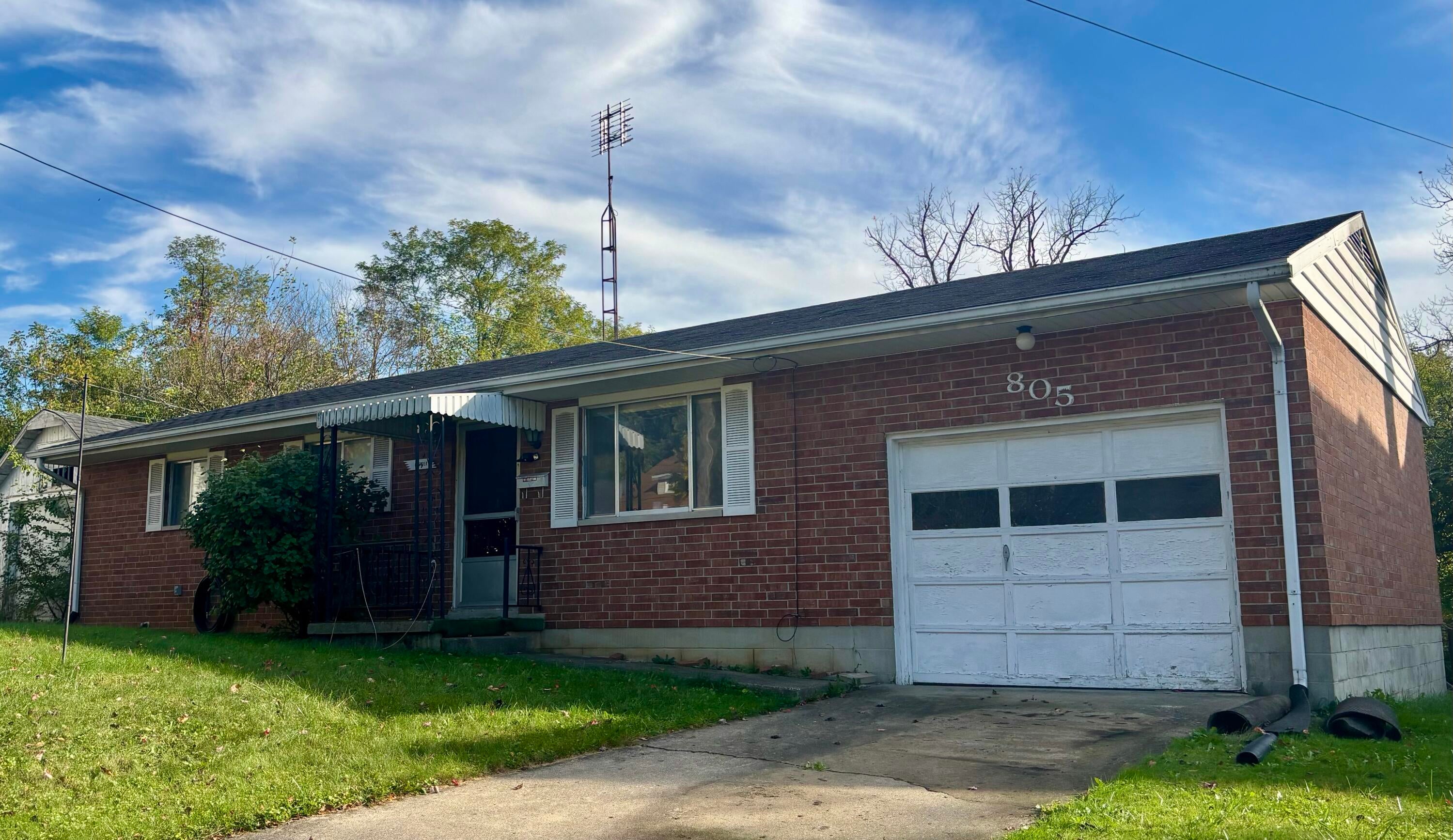 805 Fielding Road — photo