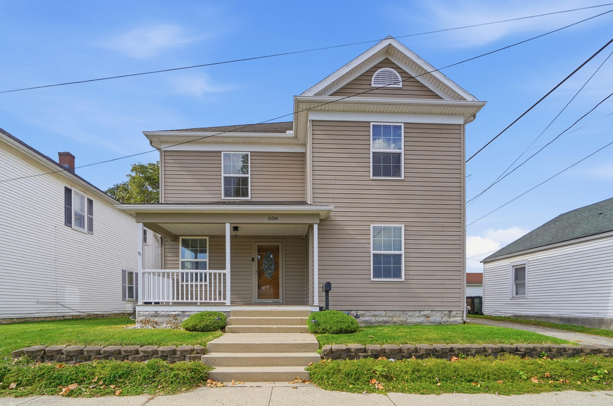 606 N College Street — photo