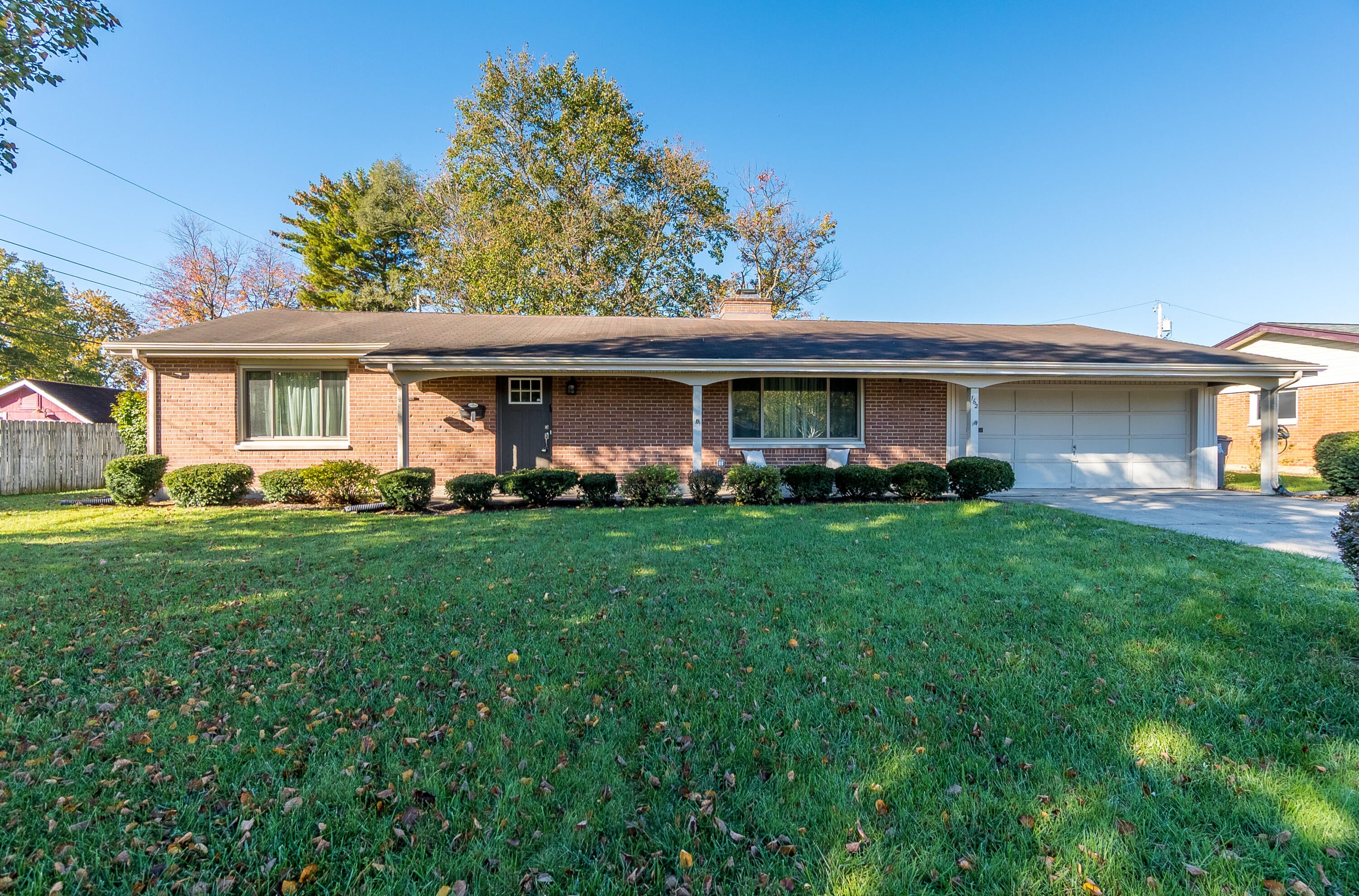 162 Robin Hood Lane — photo