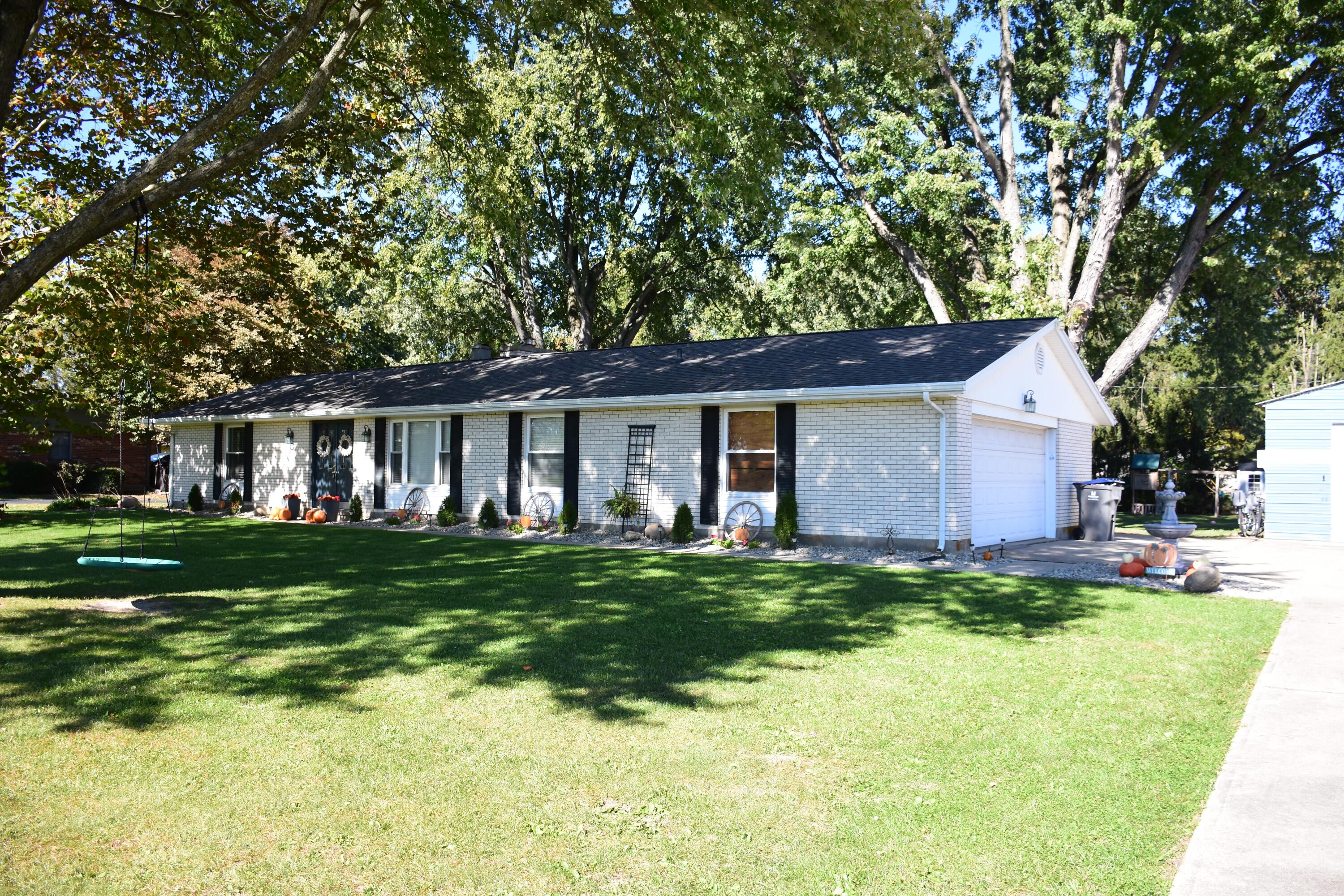 85 W Michaels Road — photo