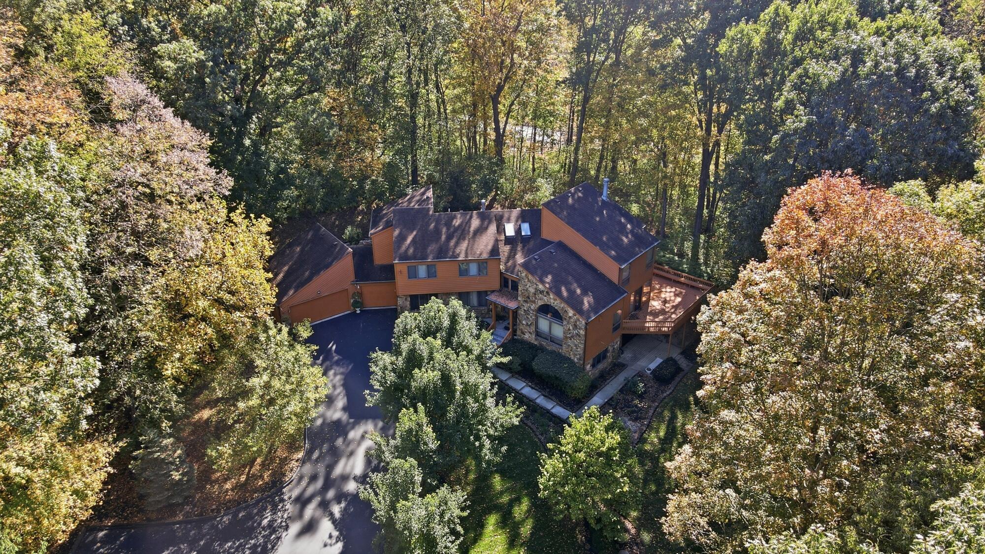 420 Aberfelda Drive — photo