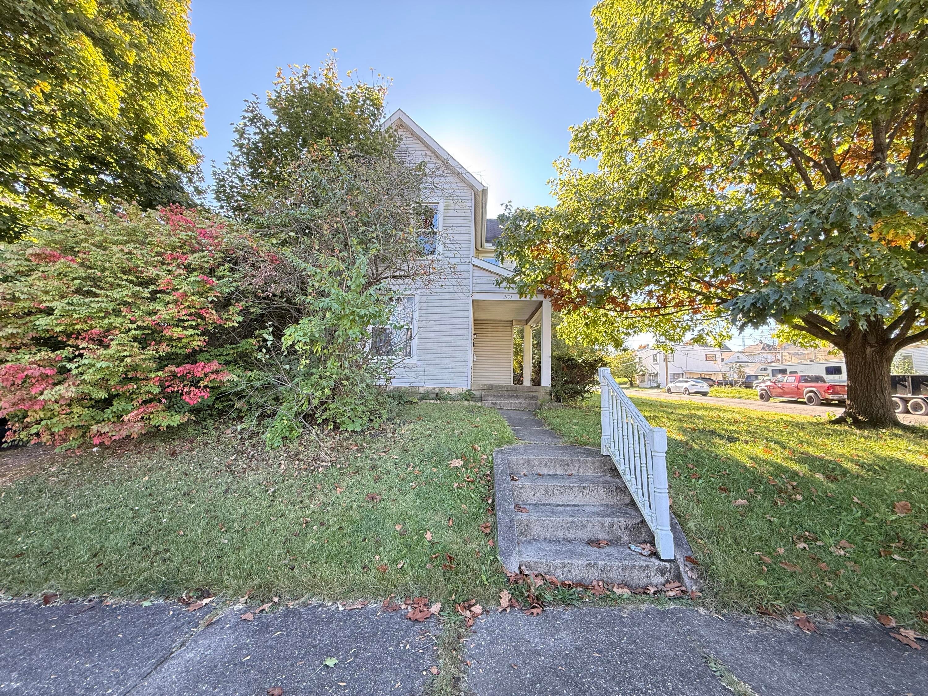 2103 Larch Street — photo