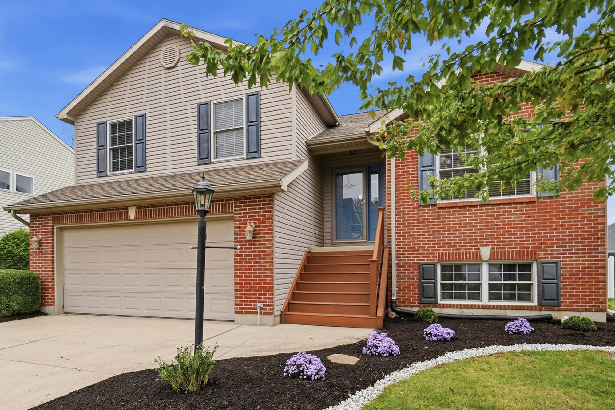 1089 Parkview Drive — photo
