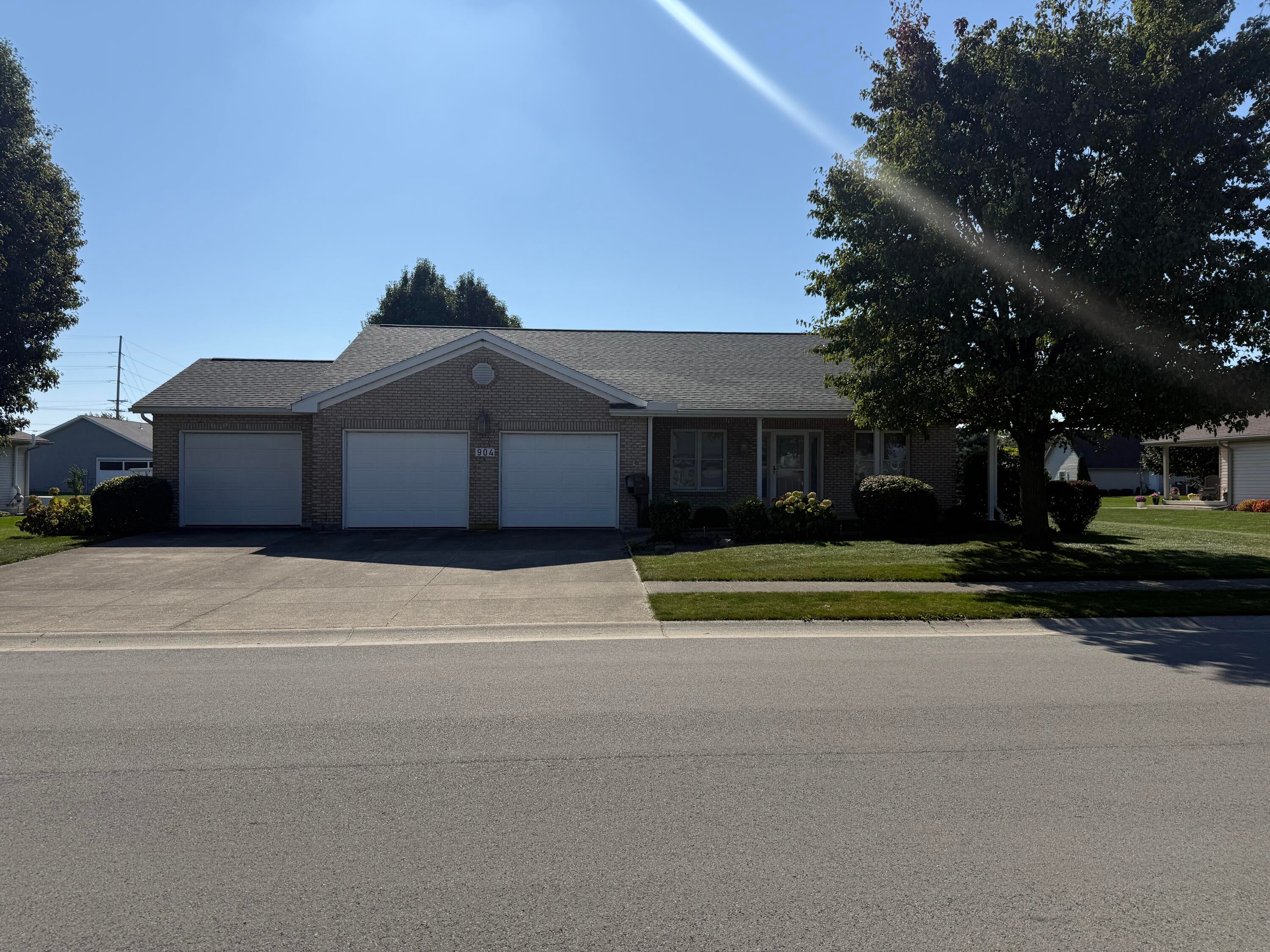 904 Fleck Avenue — photo