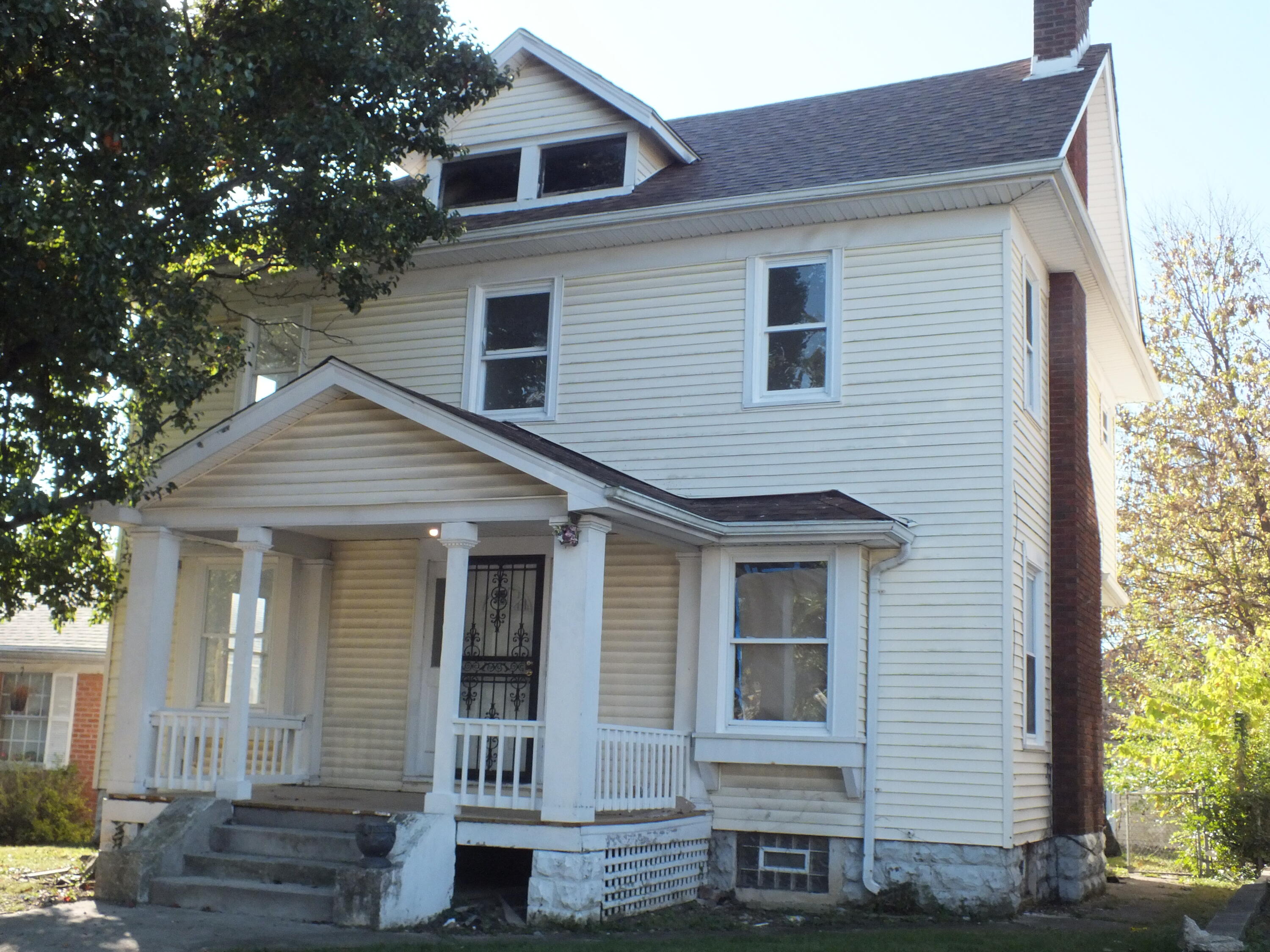 40 E Maplewood Avenue — photo