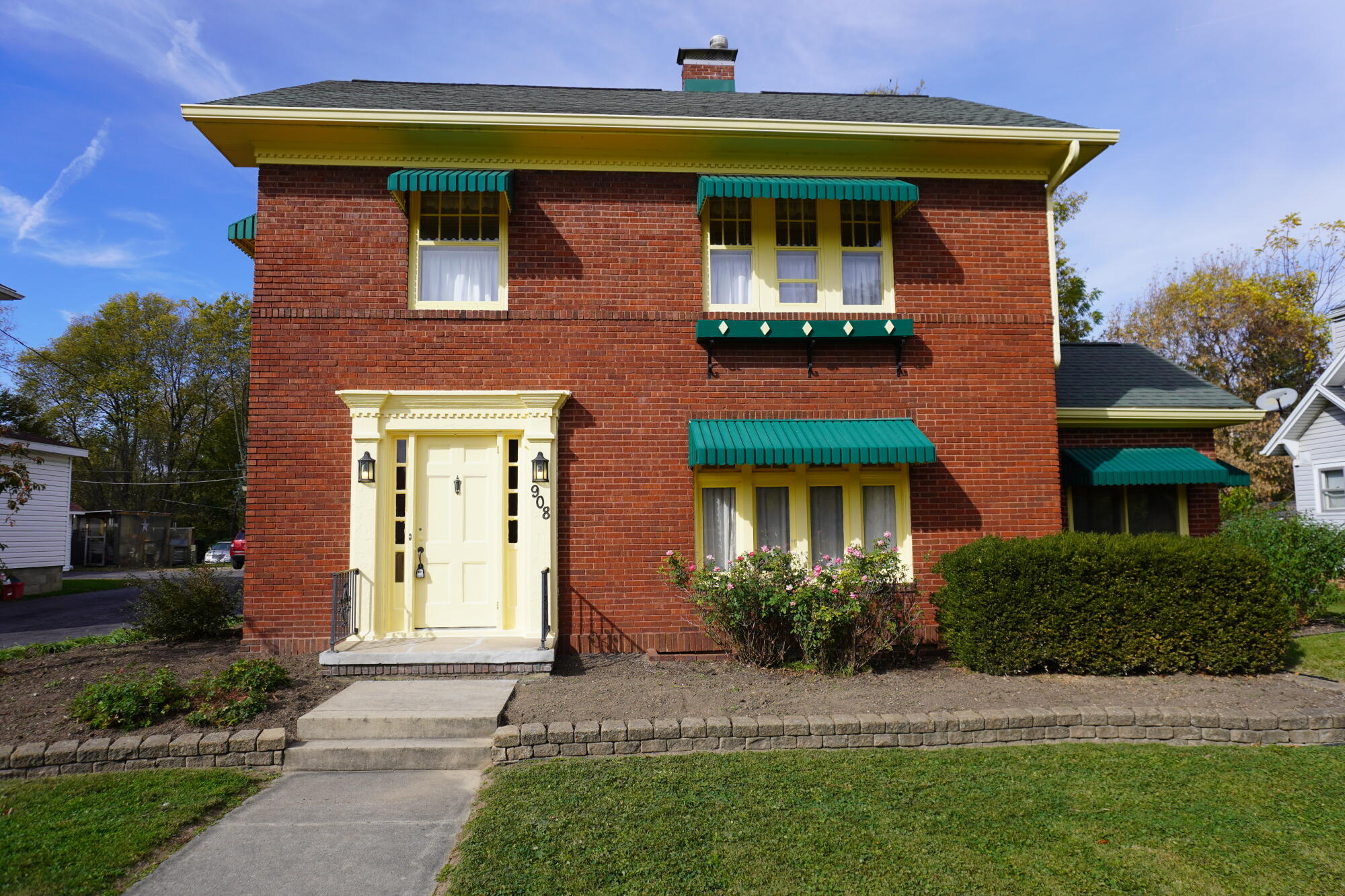 908 W Auglaize Street — photo