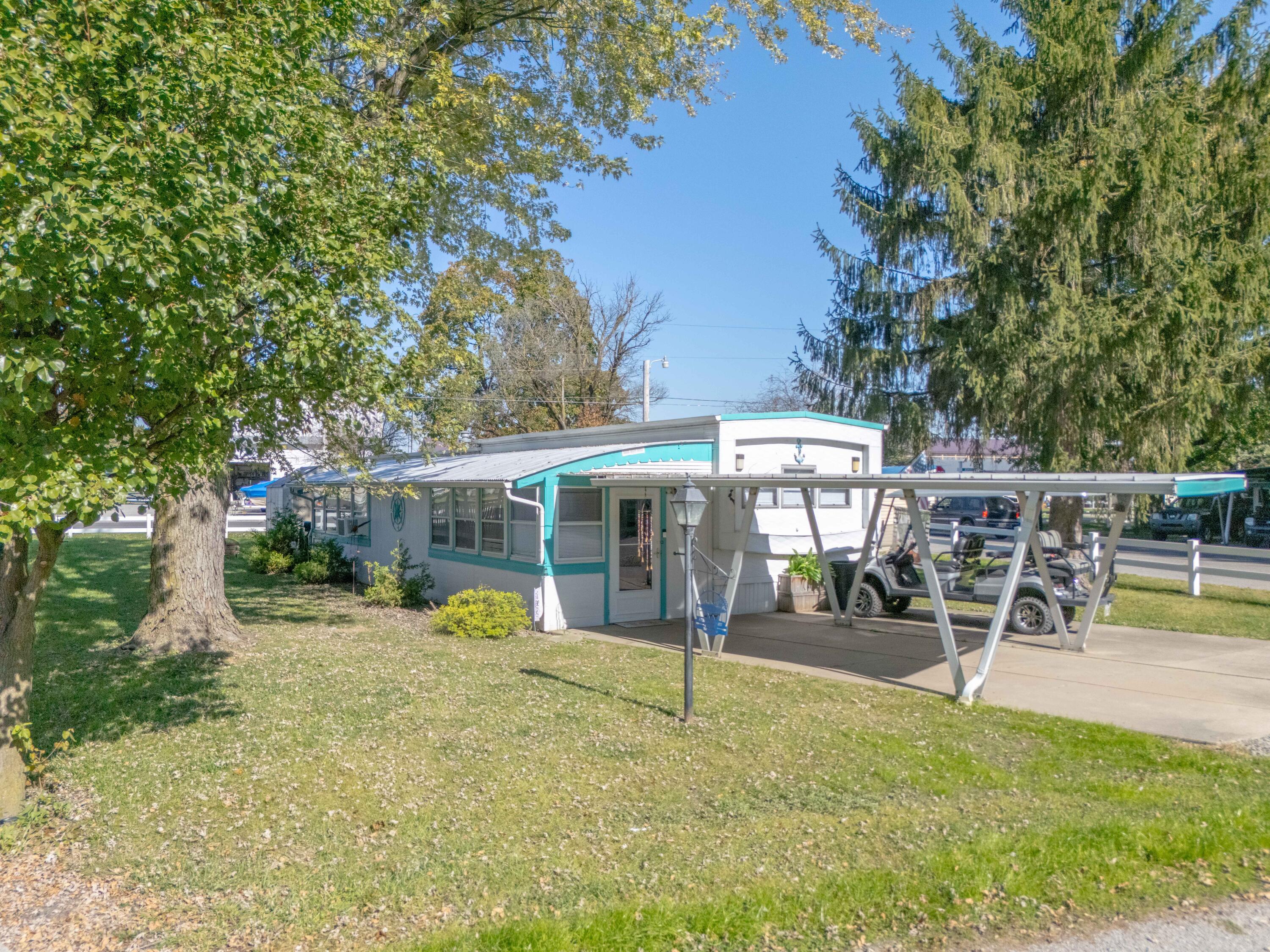 11025 Oak Circle #4 — photo
