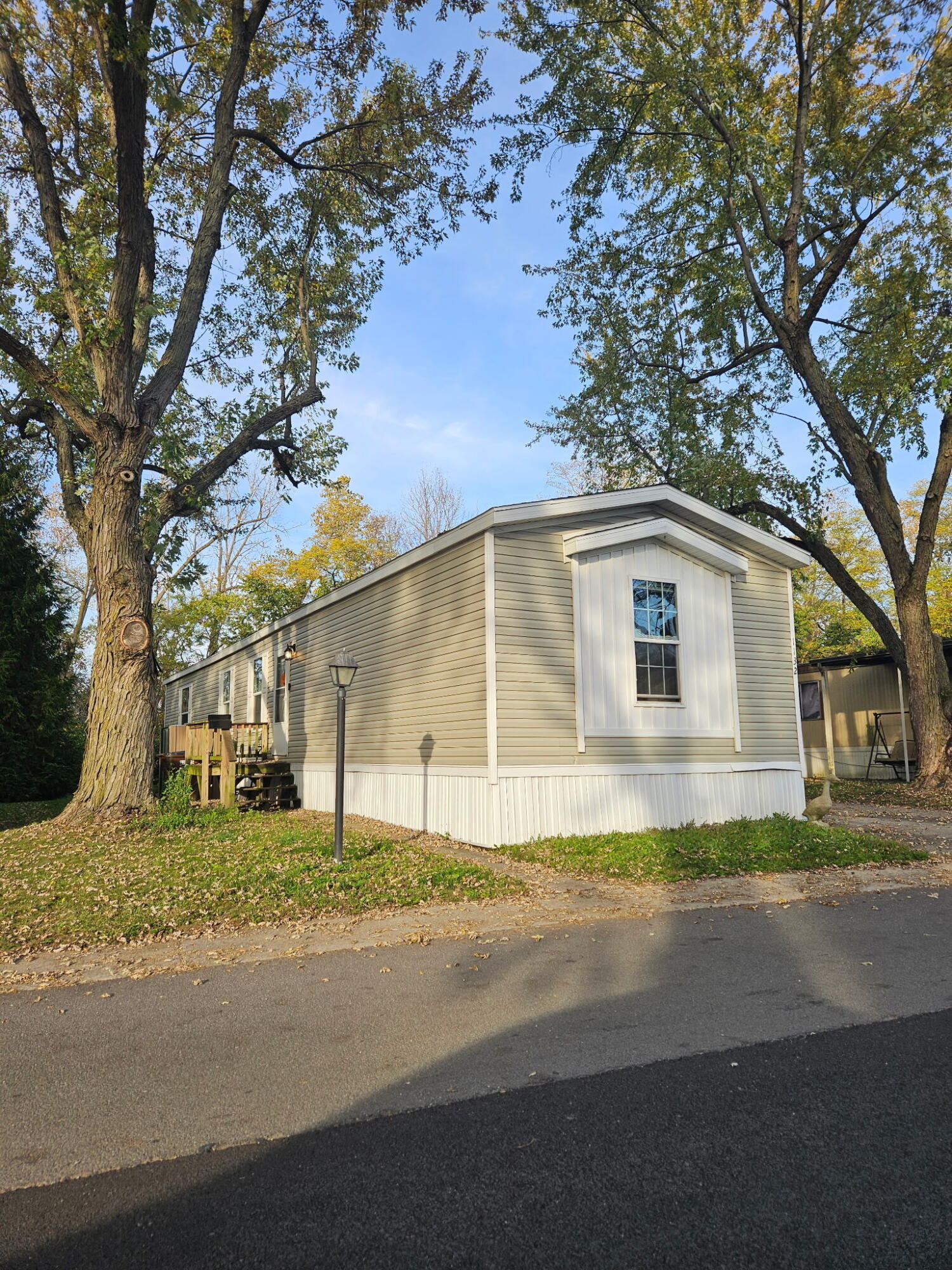 1132 Crestwood Drive — photo