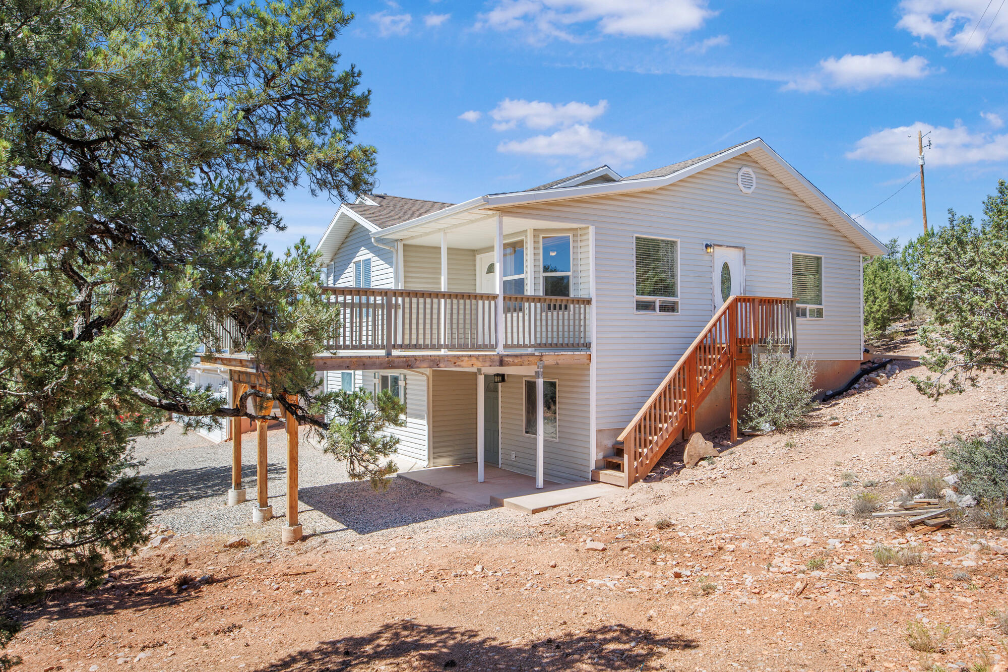 425 E Mule Deer Rd, Central, UT 84722 — photo 2
