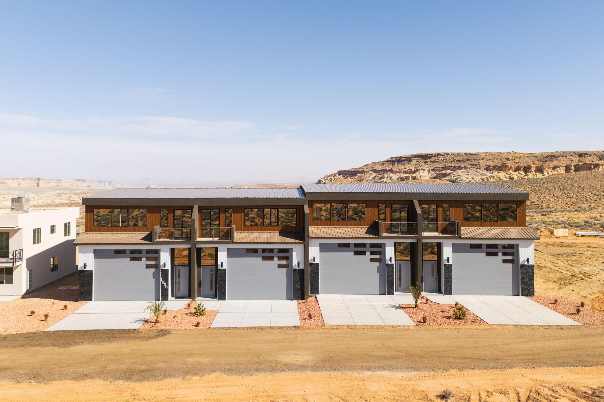 1328 E Lone Rock View Dr — photo