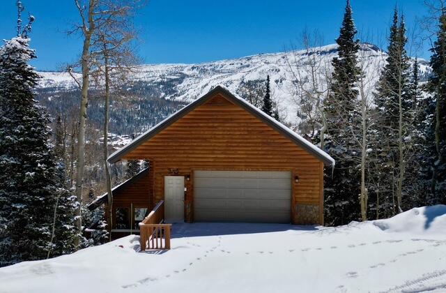 699 W Hunter Ridge Dr. — photo