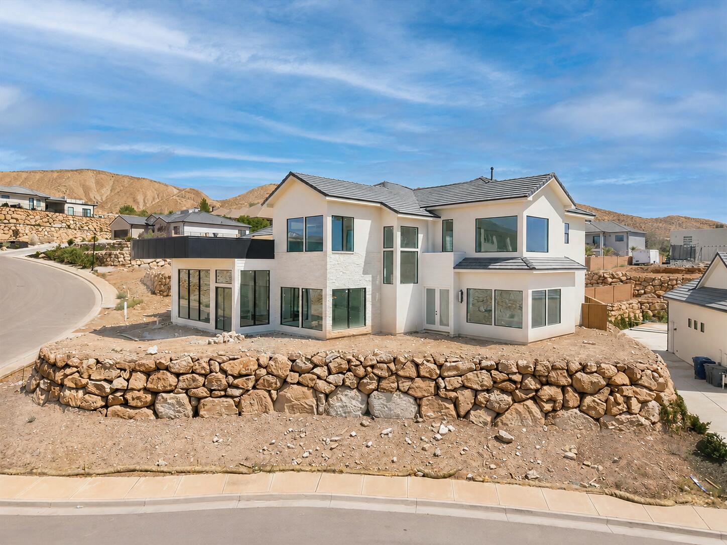 1226 E Pony Trail Way — photo