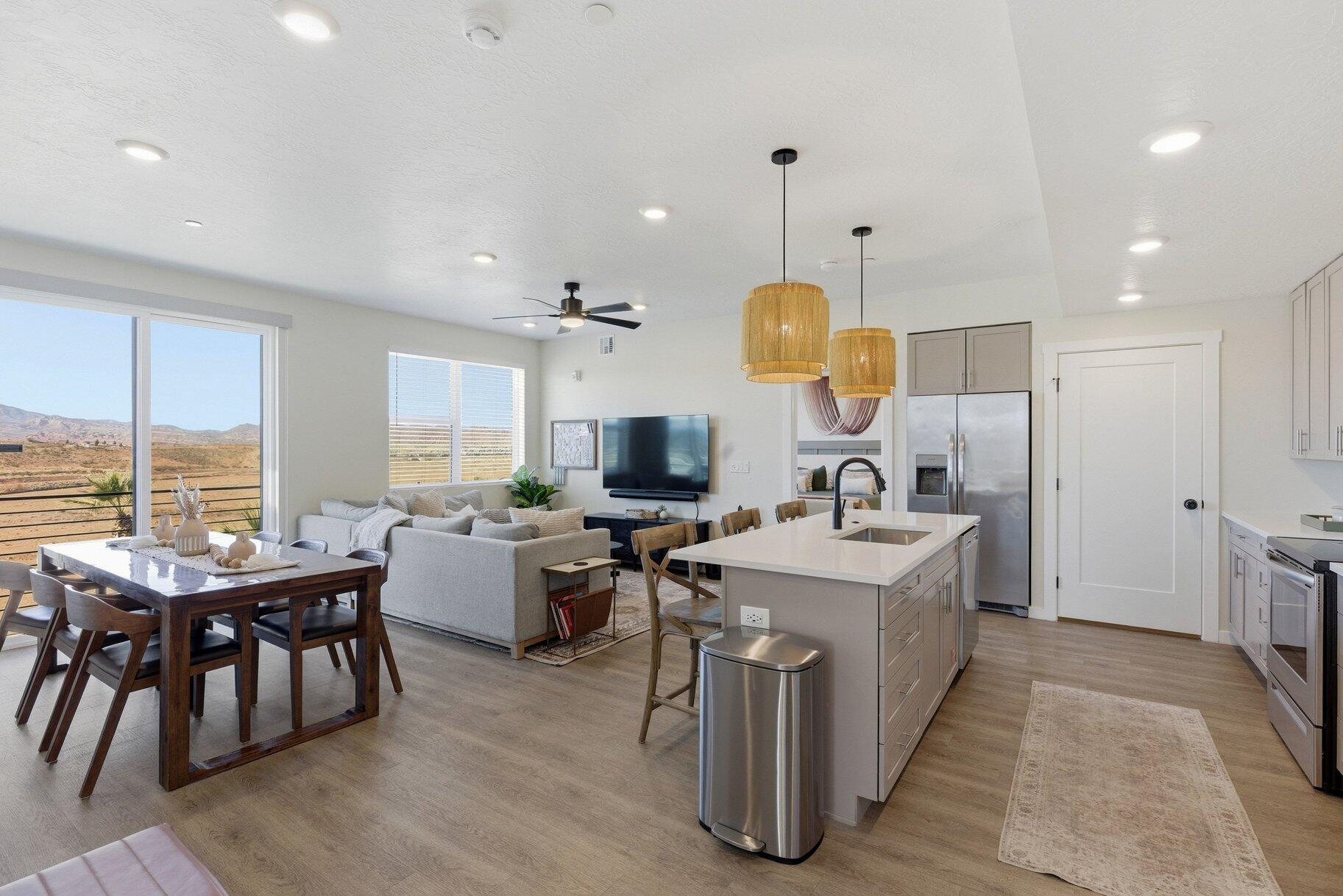 961 W Akoya Pearl Rd Apt #300 — photo