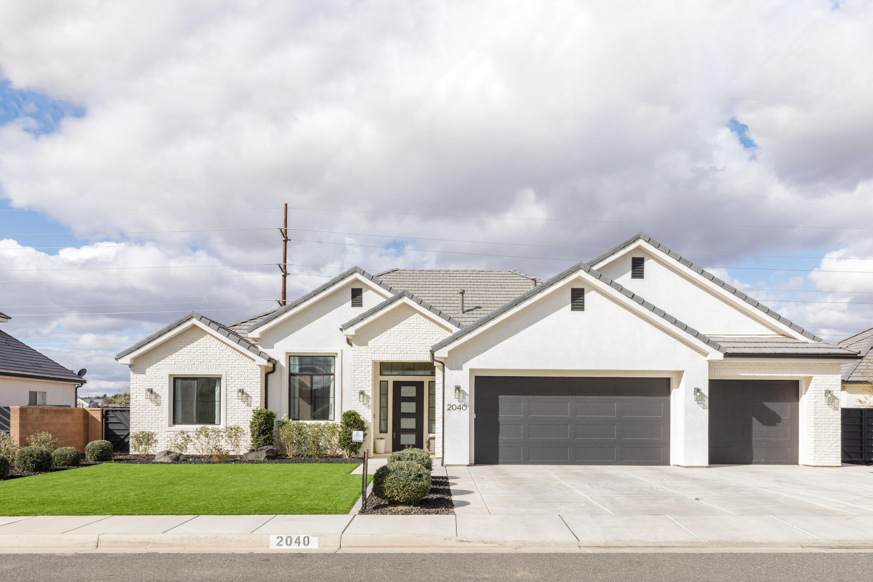 2040 S 3010 E — photo