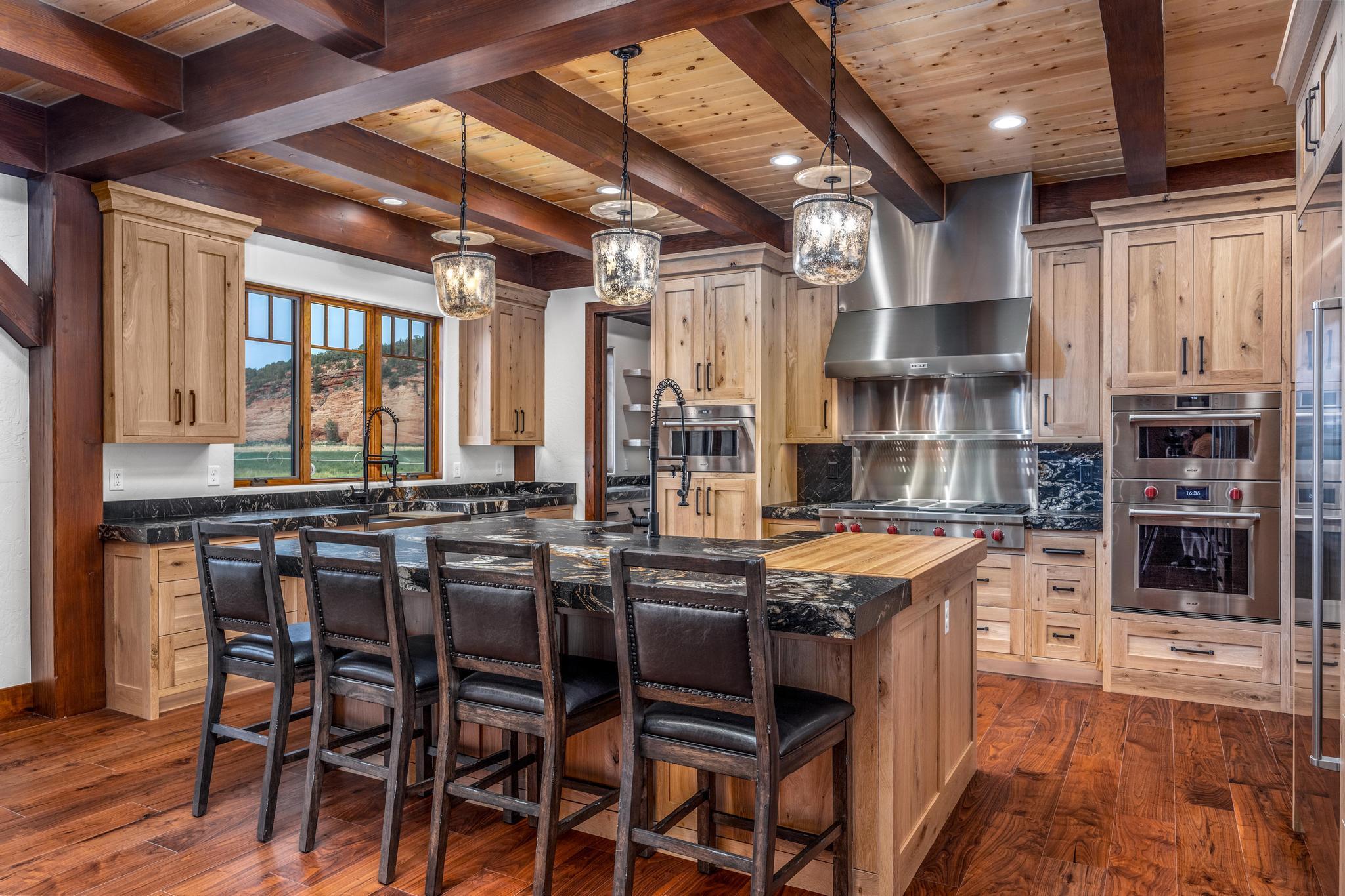 5605 N JOHNSON CANYON RD RD, Kanab, UT 84741 — photo 2
