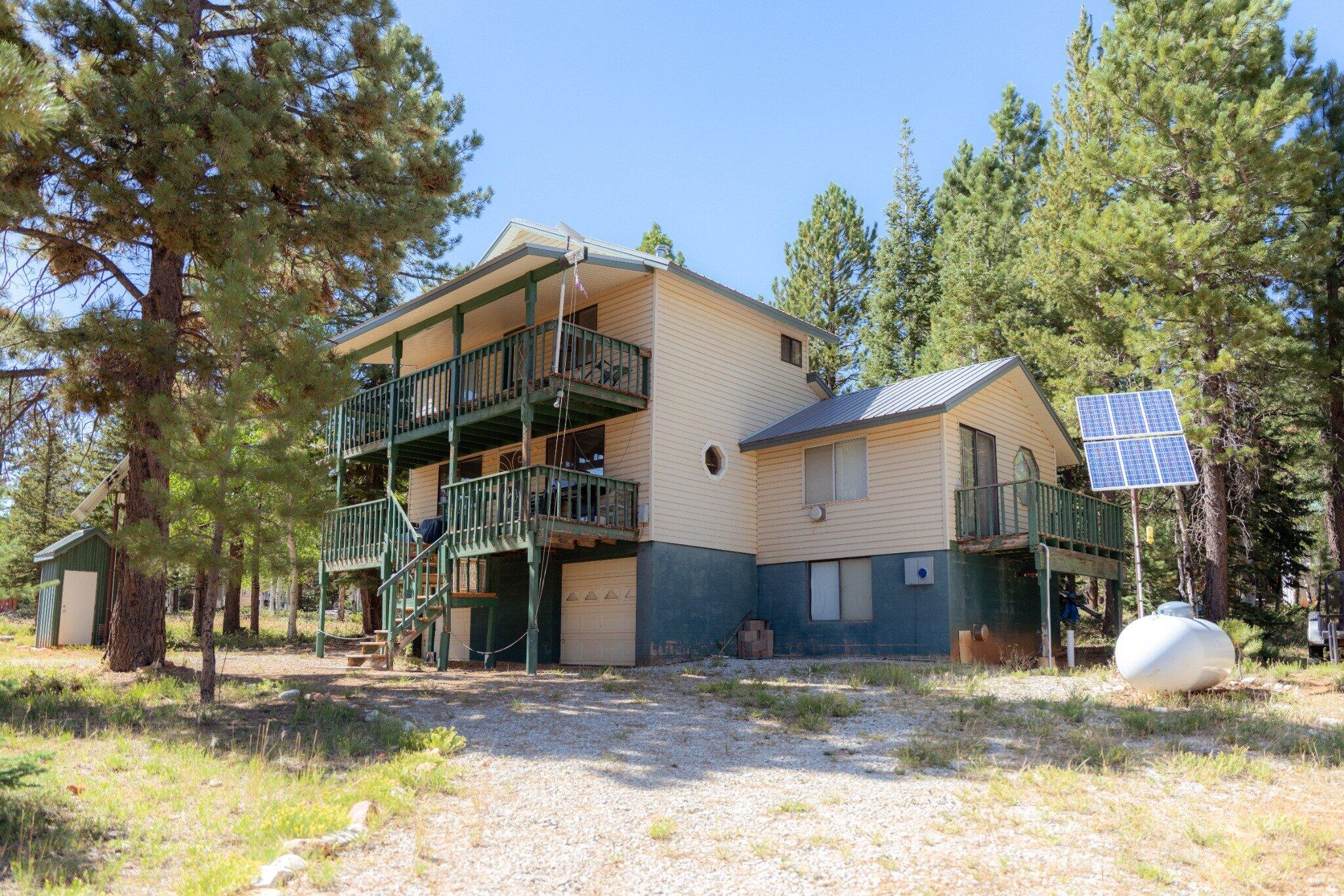 1270 W Strawberry Point Rd — photo