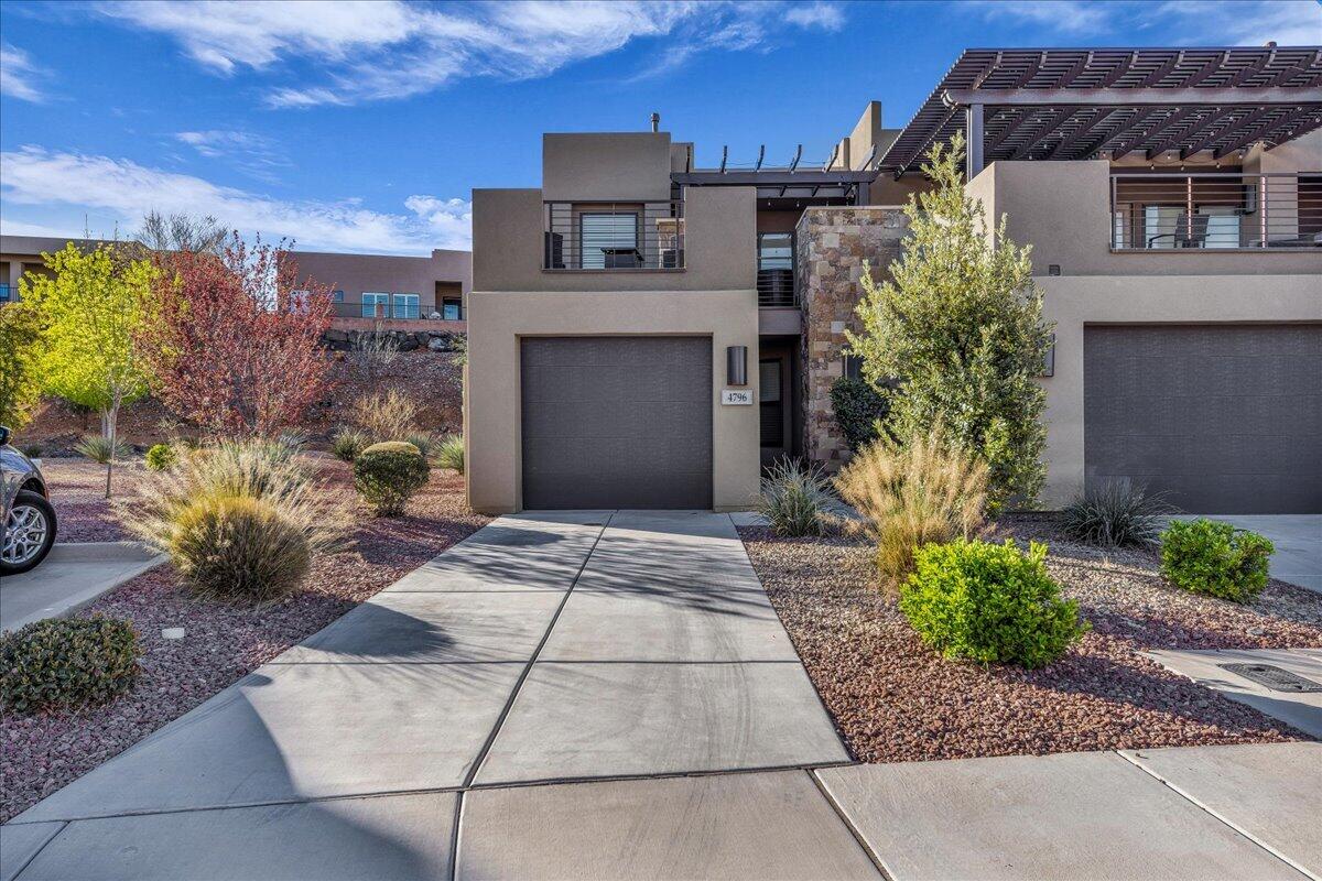 4796 N Winged Foot Dr — photo