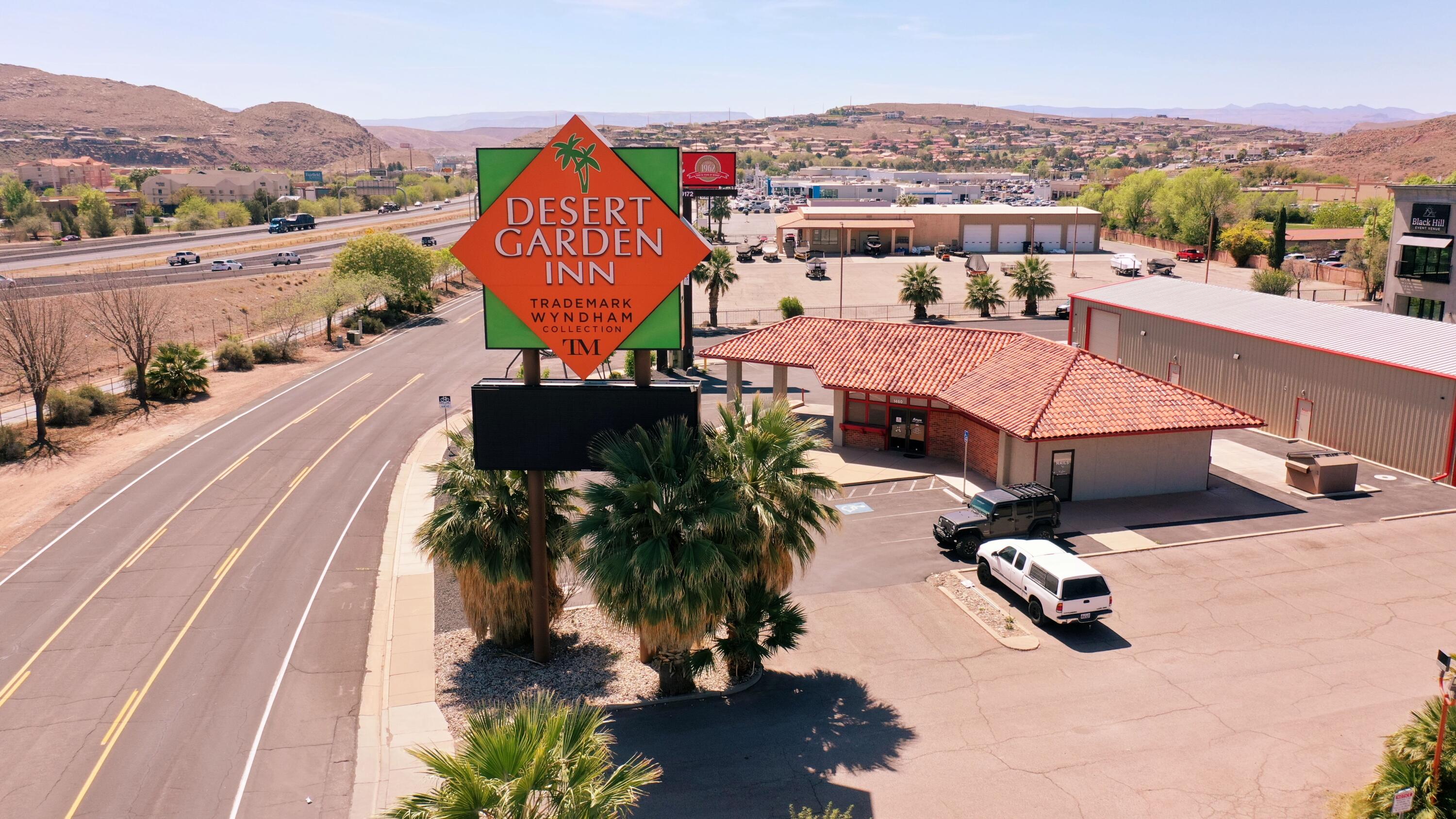 1450 S Auto Mall Dr — photo