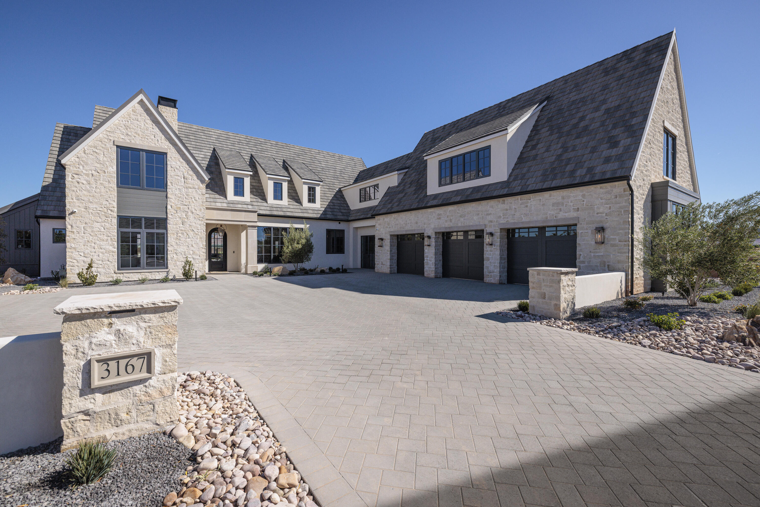 3167 E Summit View Lane — photo