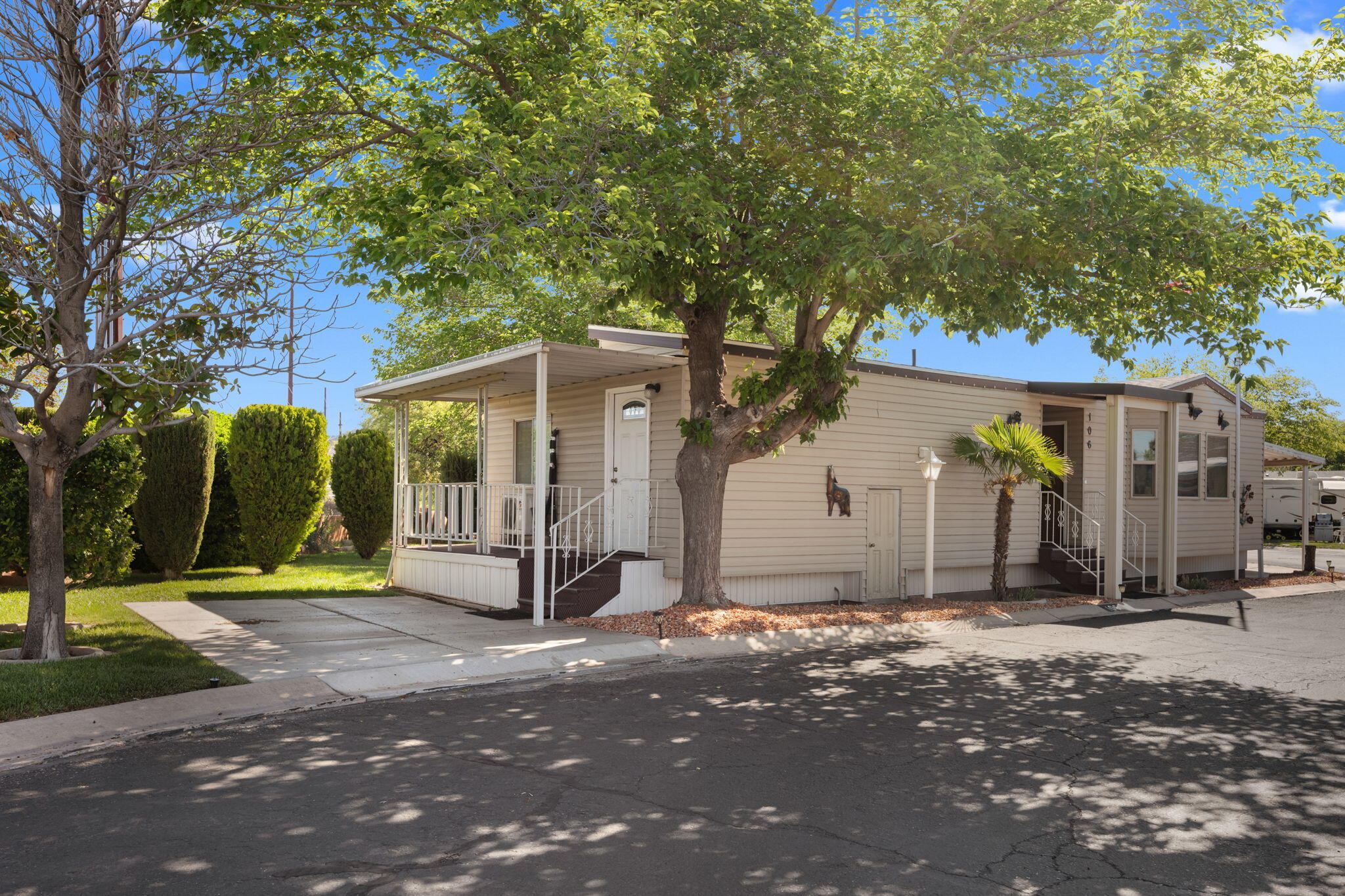 150 N 3050 E 106 — photo