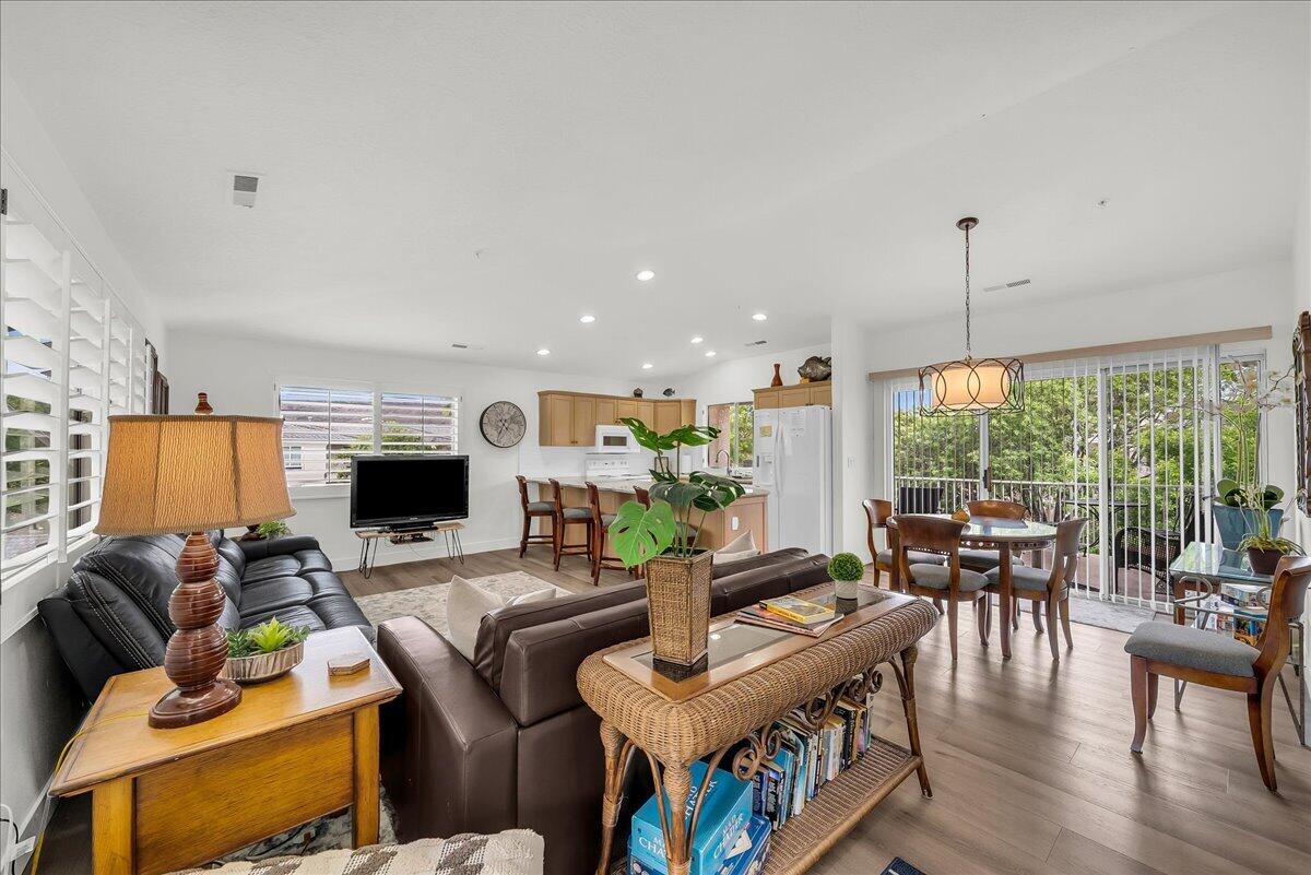 1845 W Canyon View Dr 1215 — photo