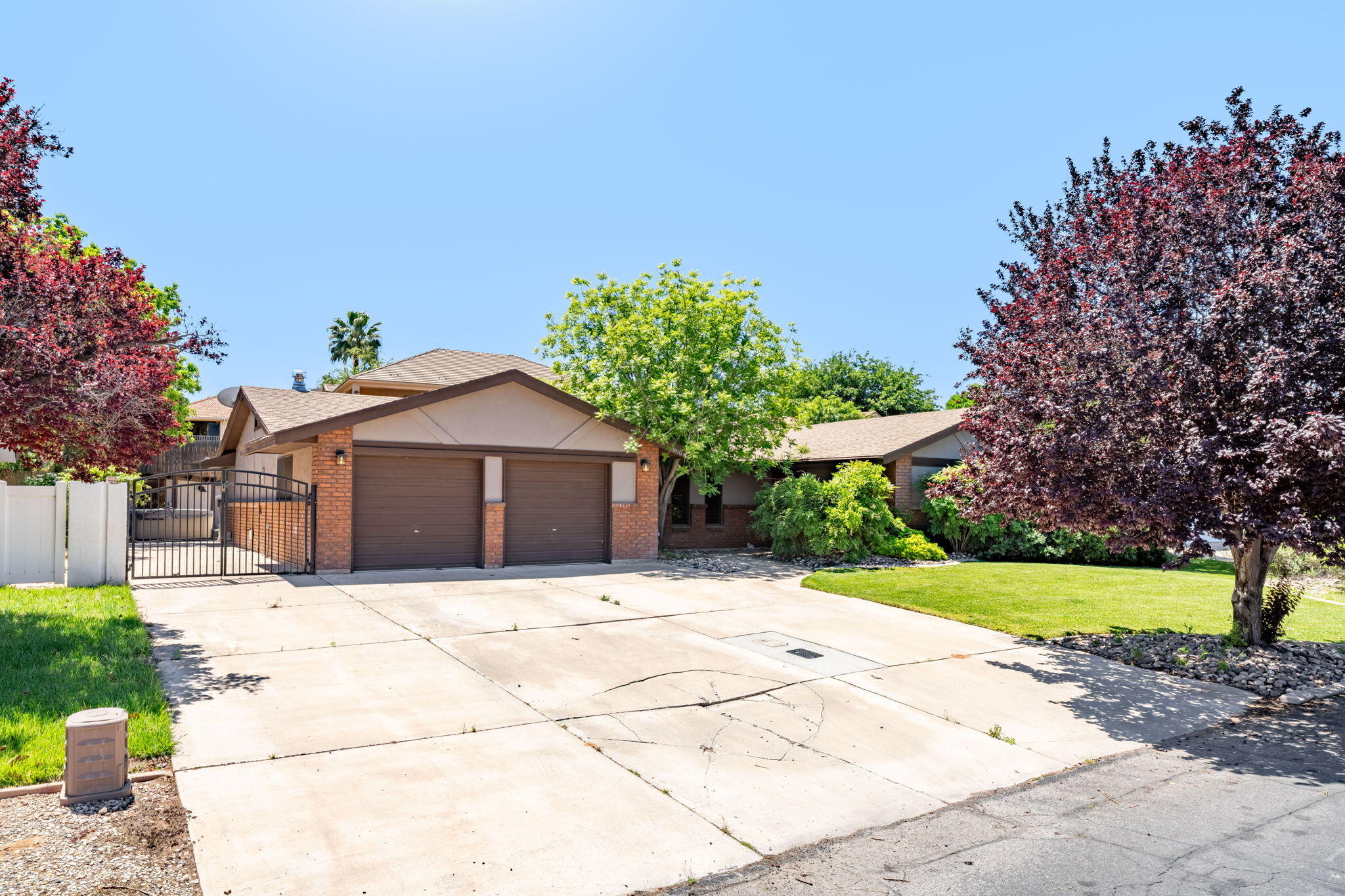 890 Larkspur Rd, St George, UT 84790