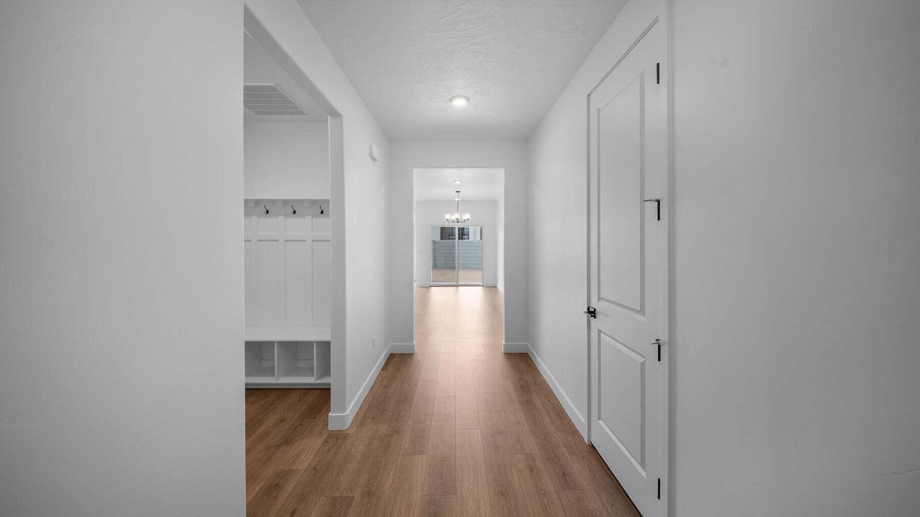 1608 S Staircase Way 4181 — photo