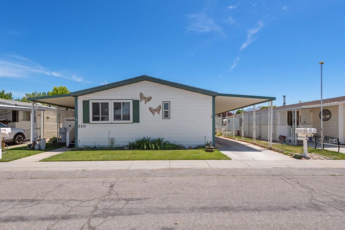 1111 N 2000 W 220 — photo