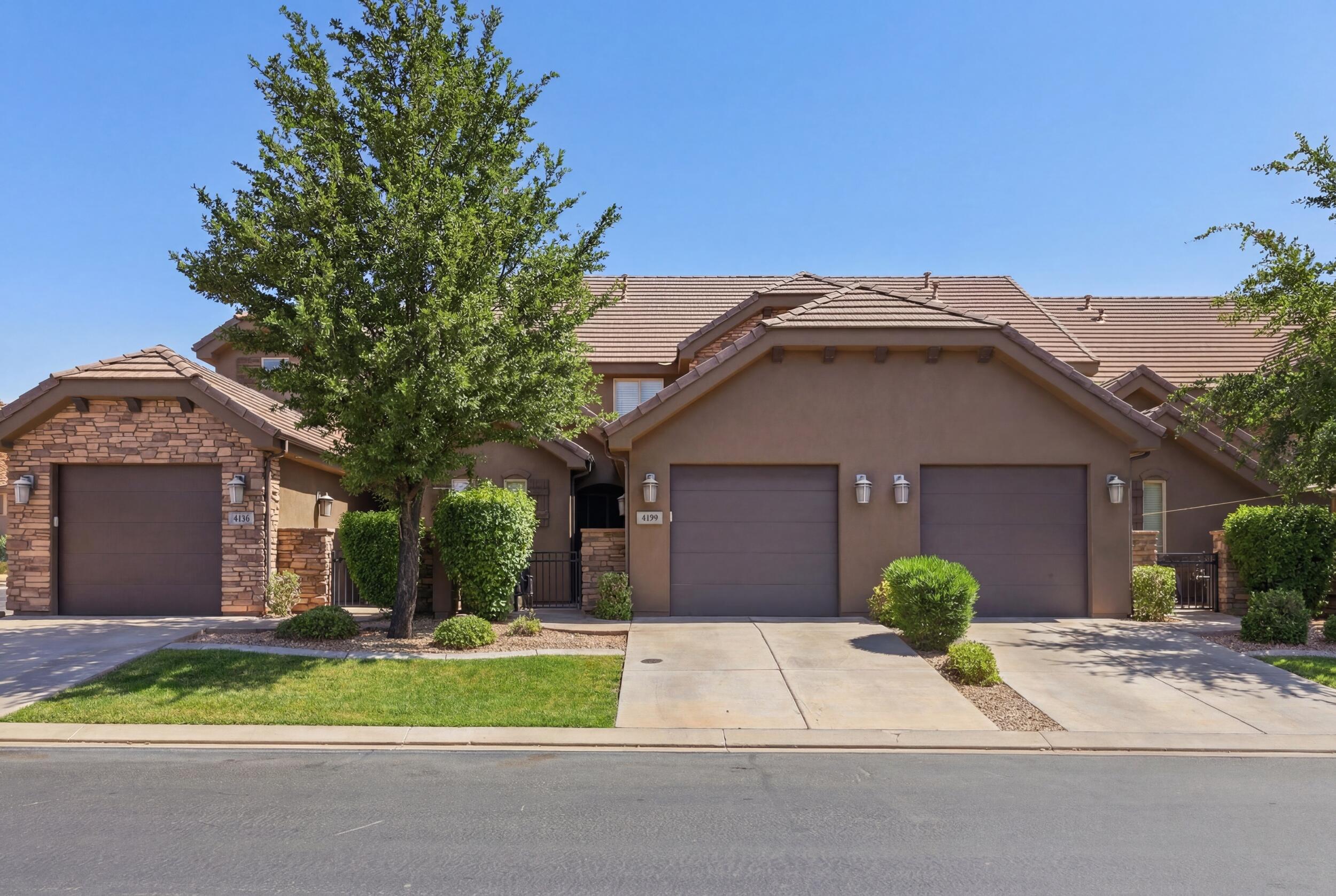 4149 E Torrey Pines Dr — photo