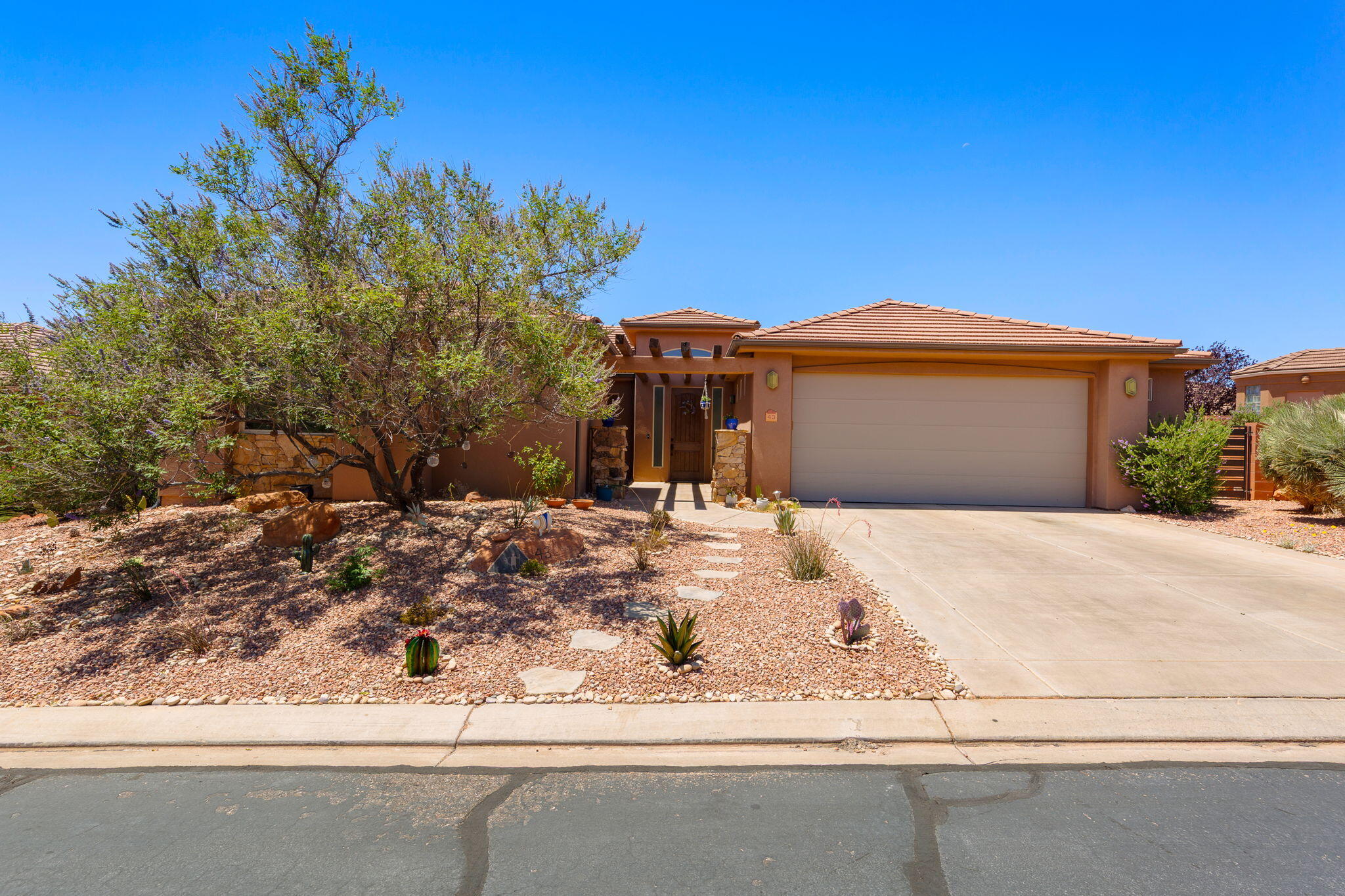 140 N Tuacahn Dr 43 — photo