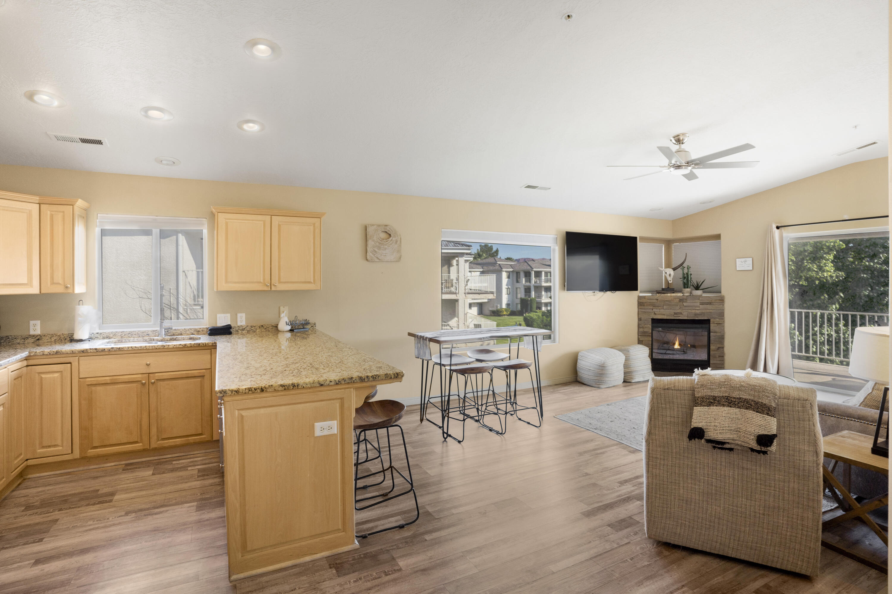 1845 W Canyon View Dr 609 — photo