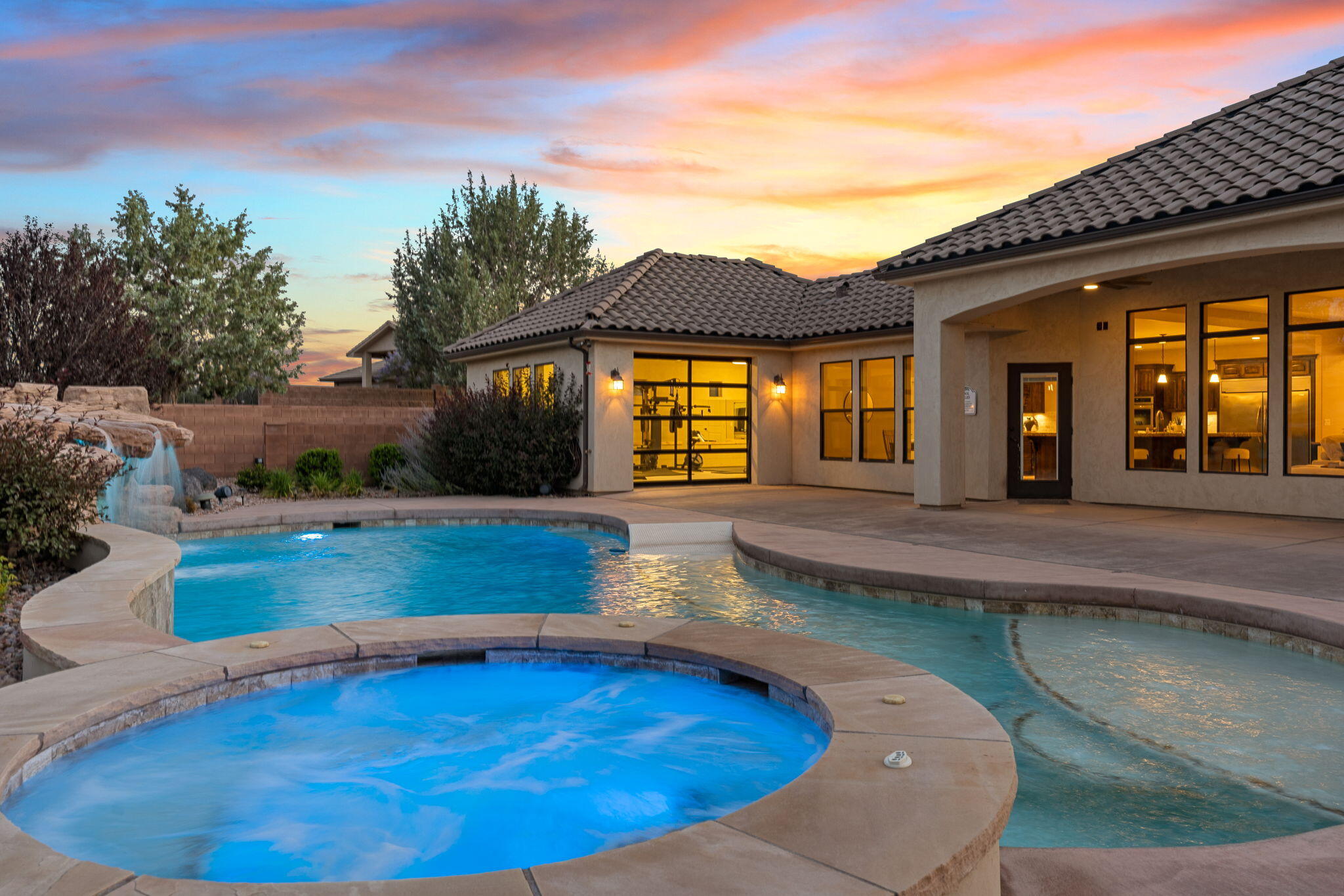 1505 N Canyon Trails Dr — photo