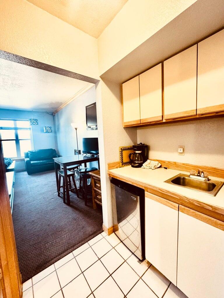 223 W Hunter Ridge Dr a213 — photo