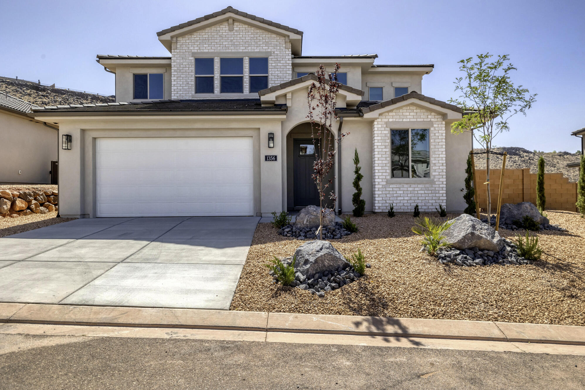 1356 N Rustico Dr — photo