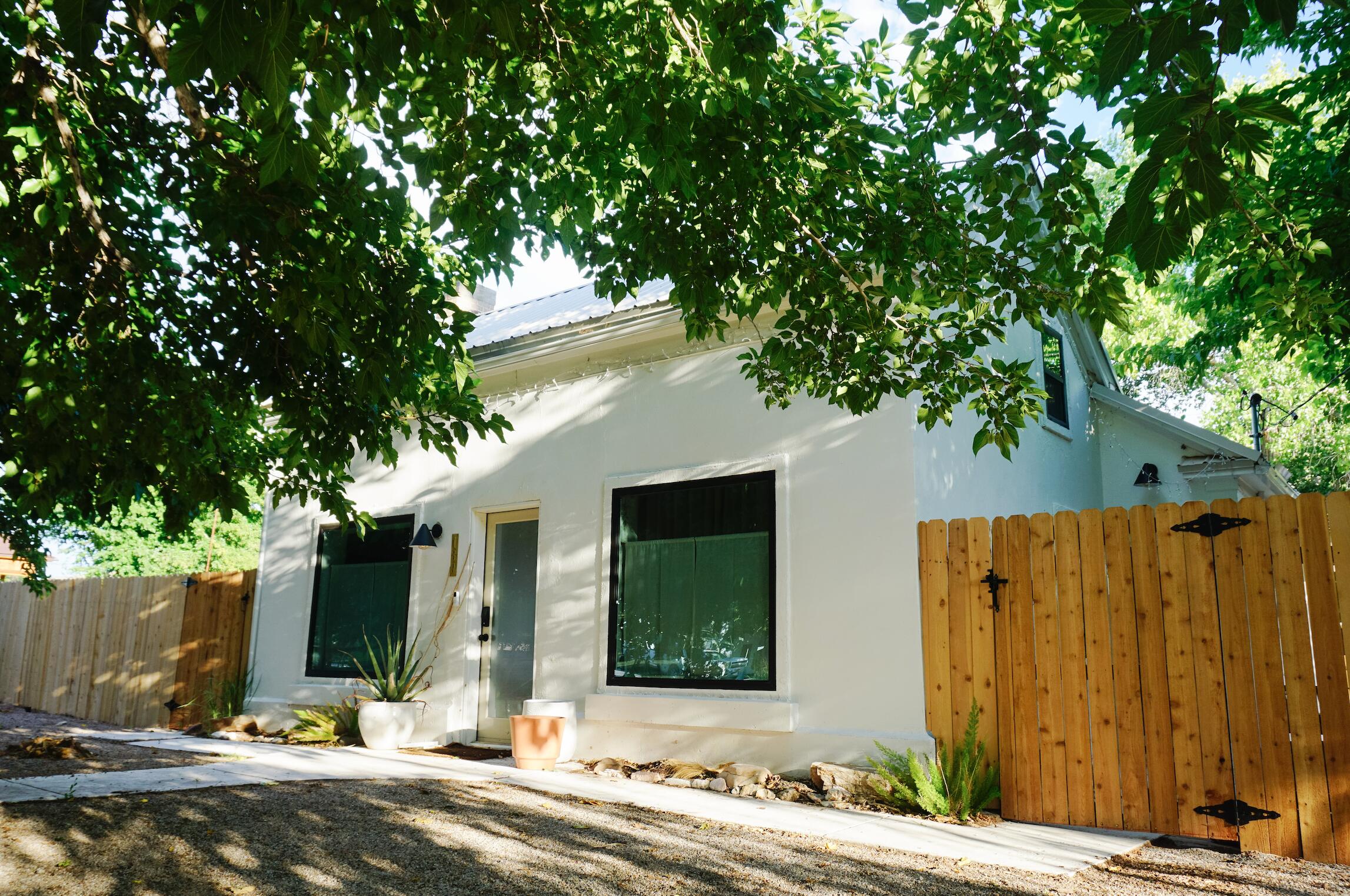 189 W 200 S — photo