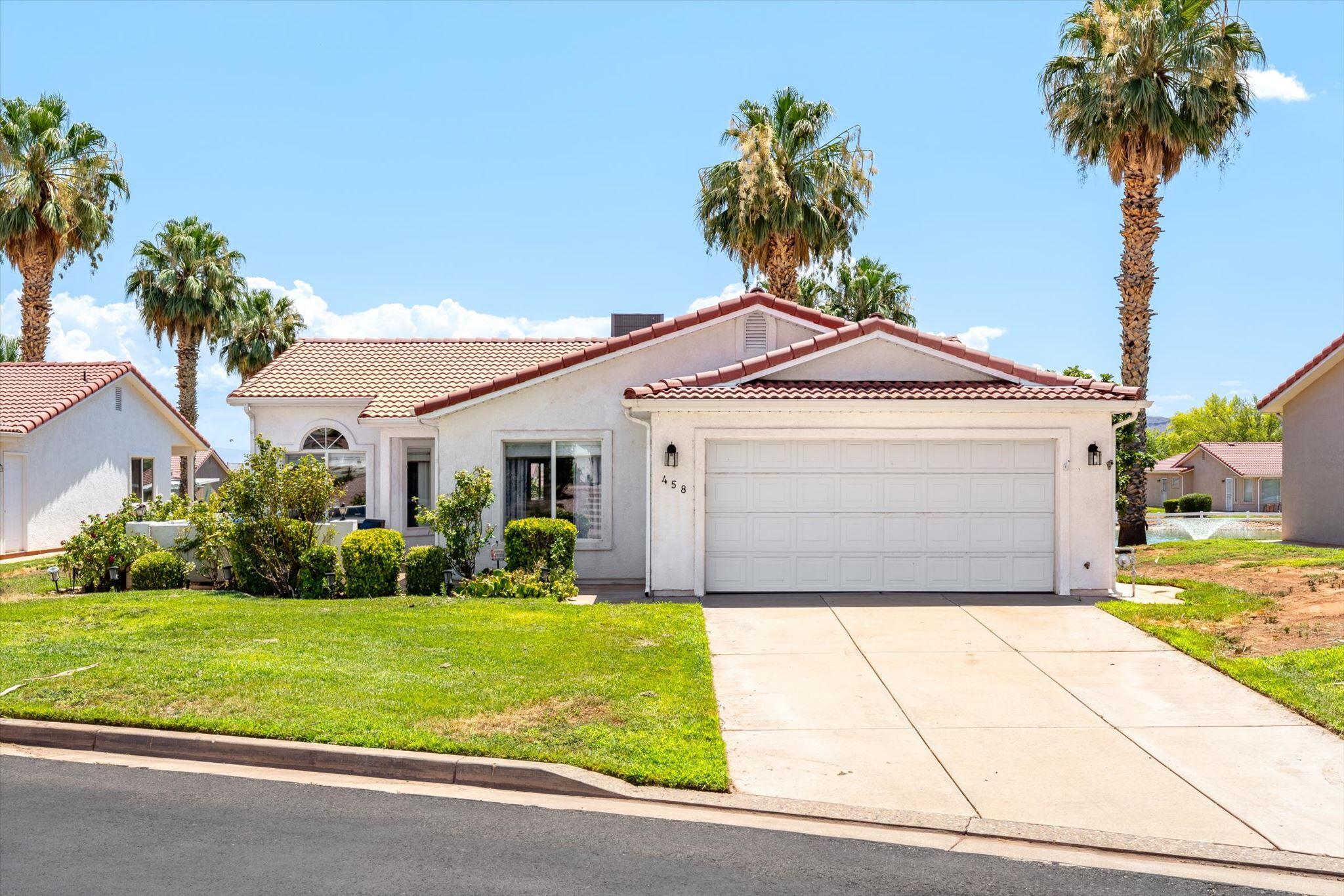 458 E Padre Lakes Dr — photo