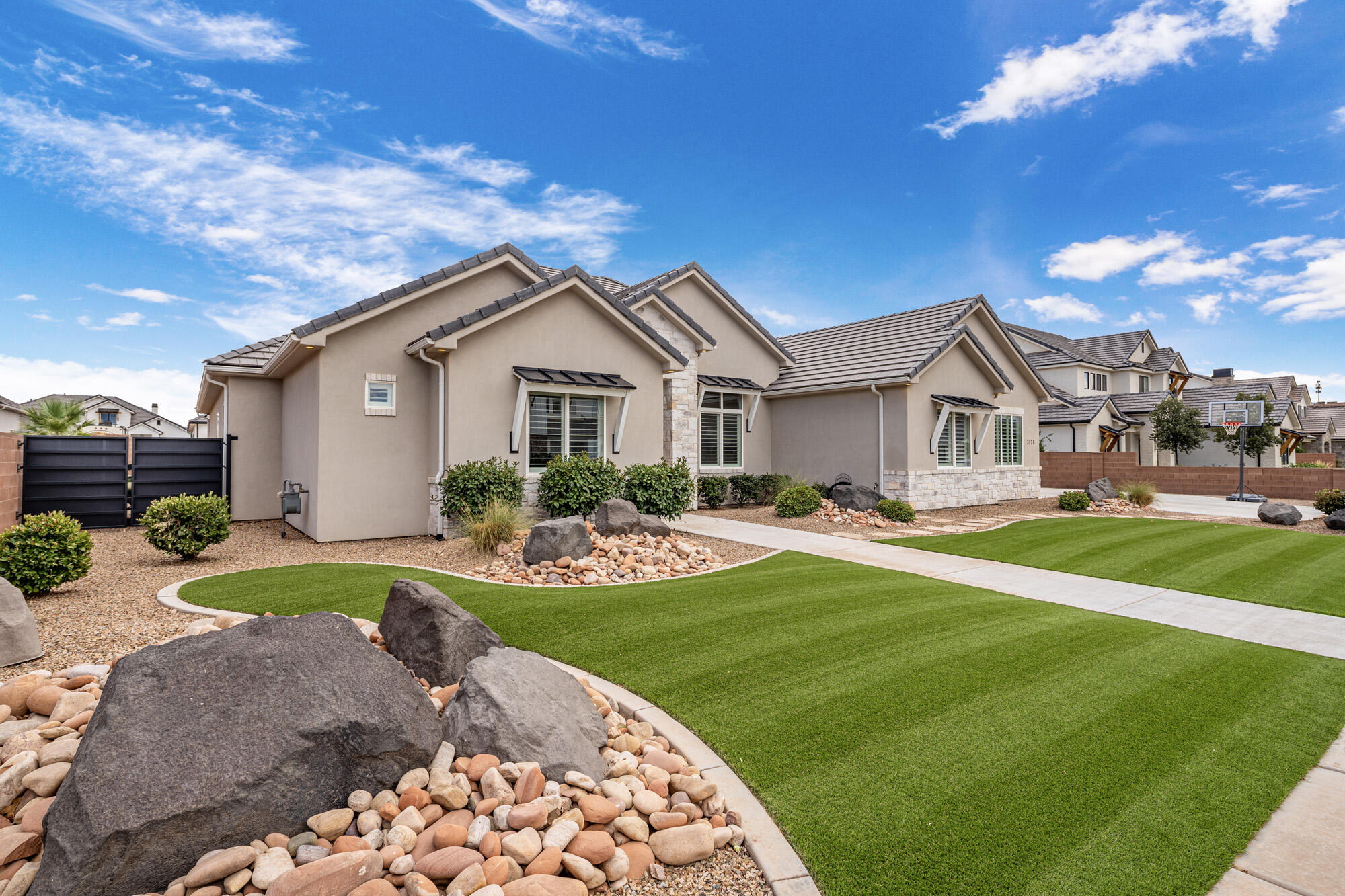 3136 E Blue Quartz Dr — photo
