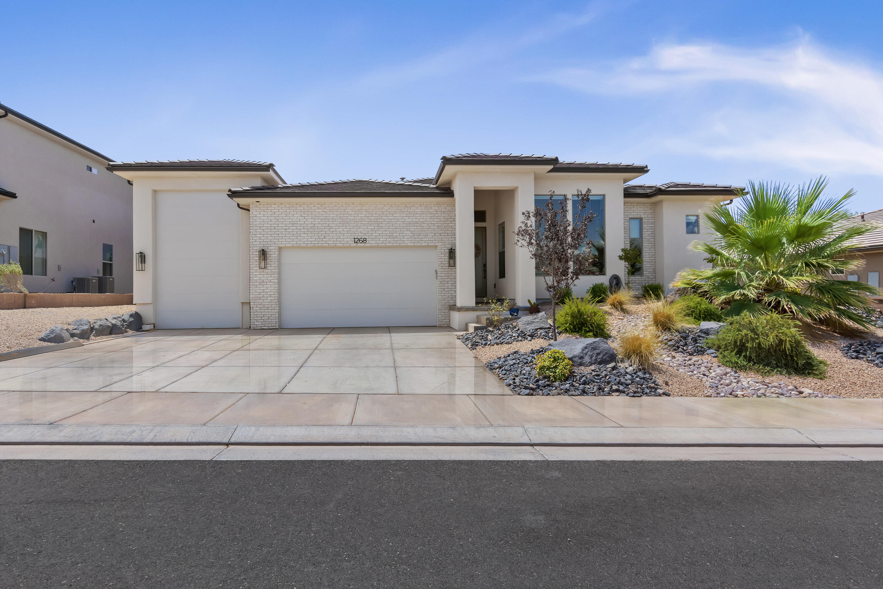 1268 E Cheyenne Way — photo