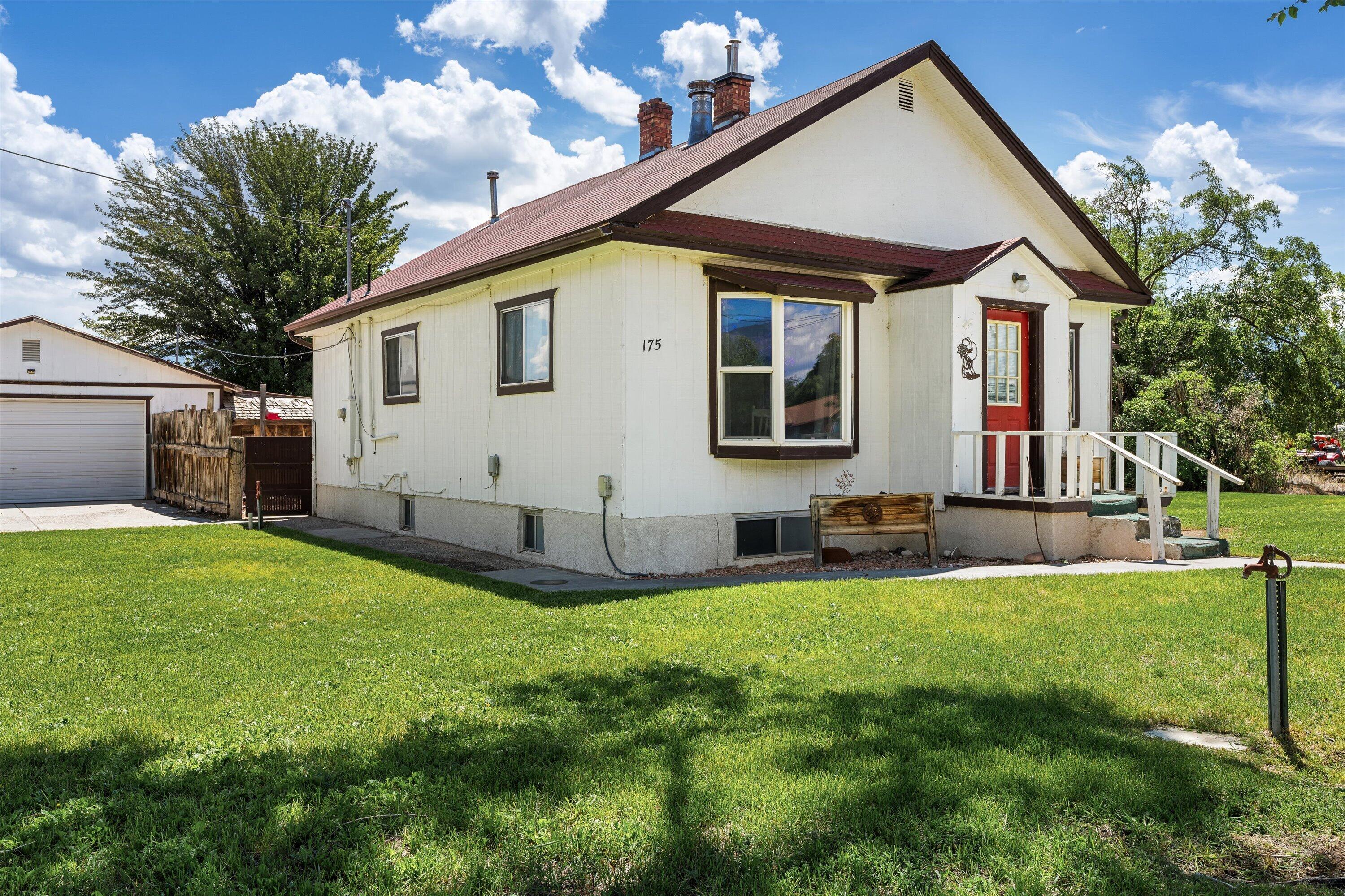 175 S 100 E, Circleville, UT 84723 — photo 2