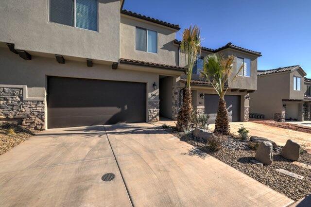546 N Ventura Ln — photo