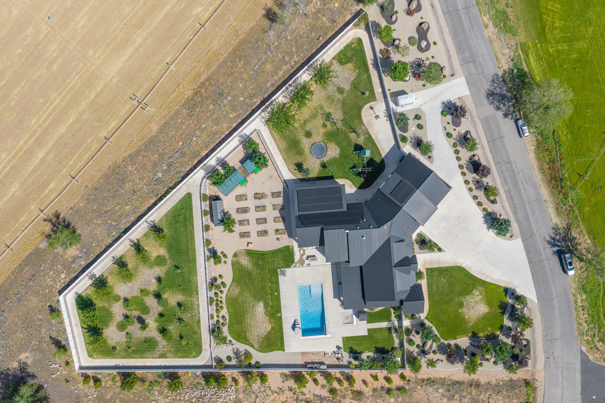 195 E Babylon Mill Rd, Leeds, UT 84746 — photo 2