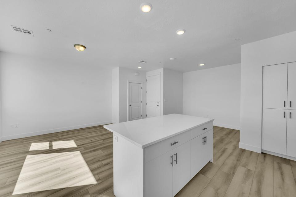5599 S Carnelian Parkway #604 — photo