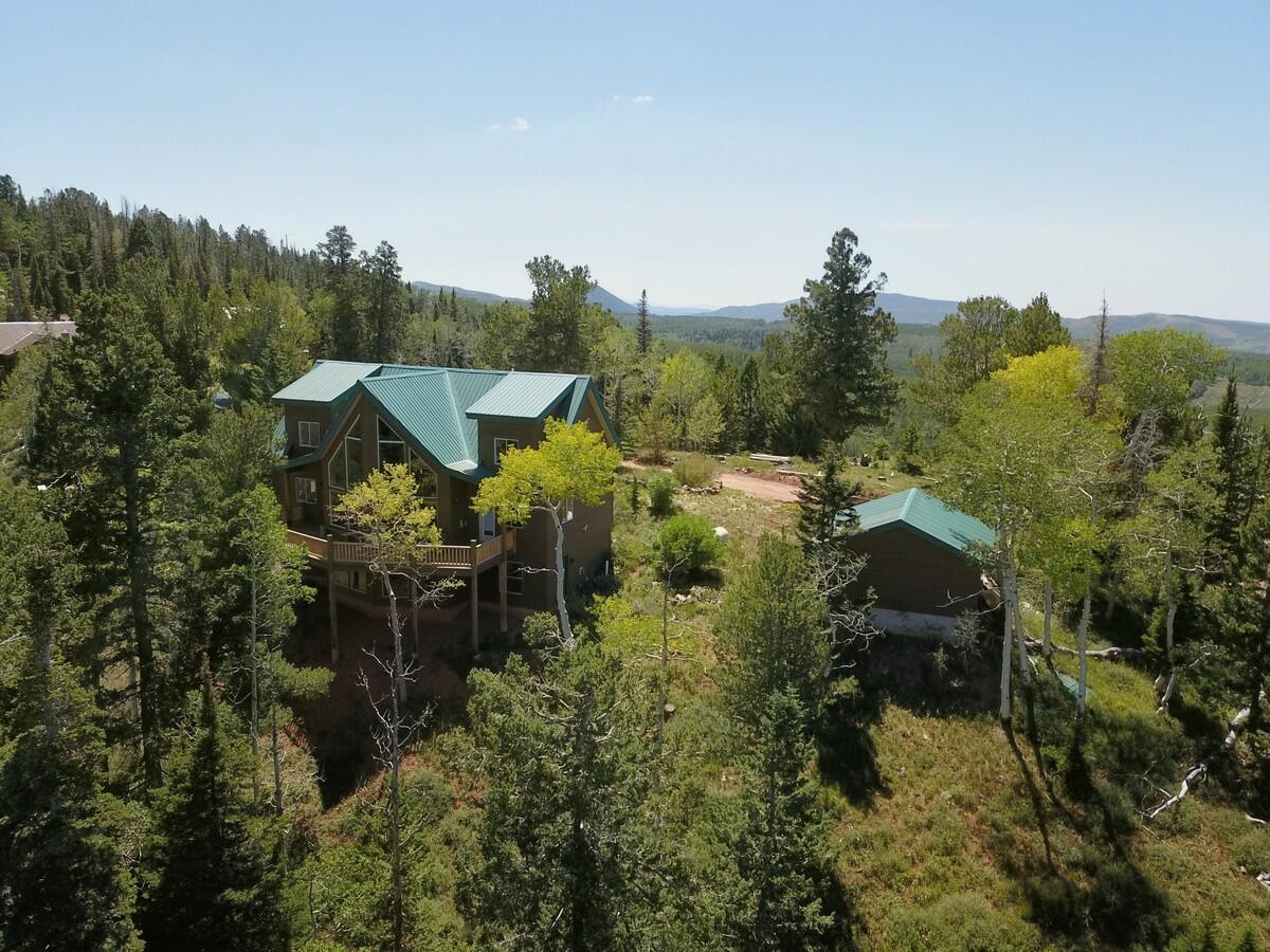 1402 N Aspen Dr — photo