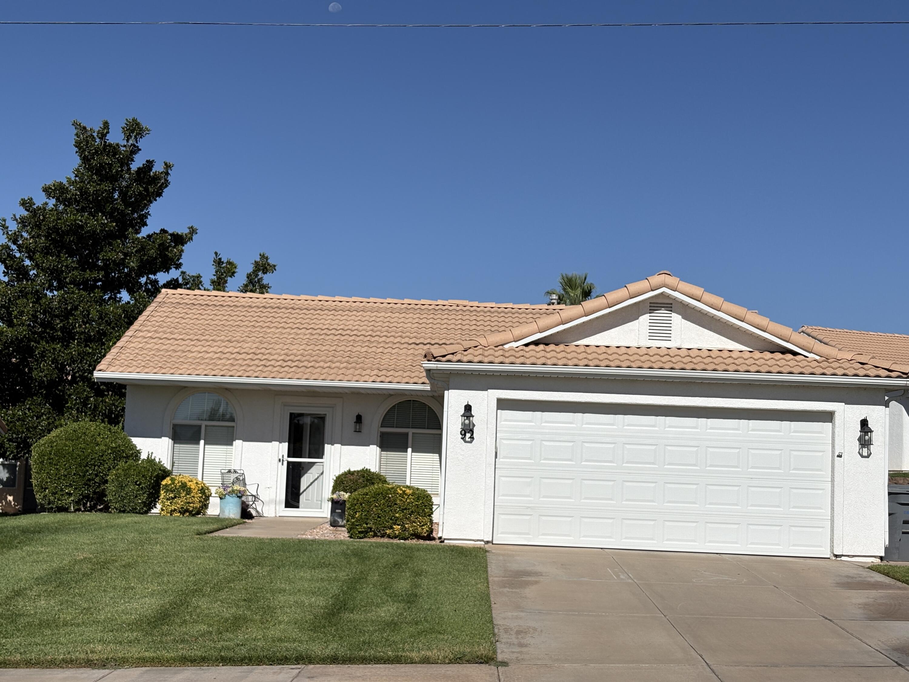 210 N Mall Dr #92 — photo