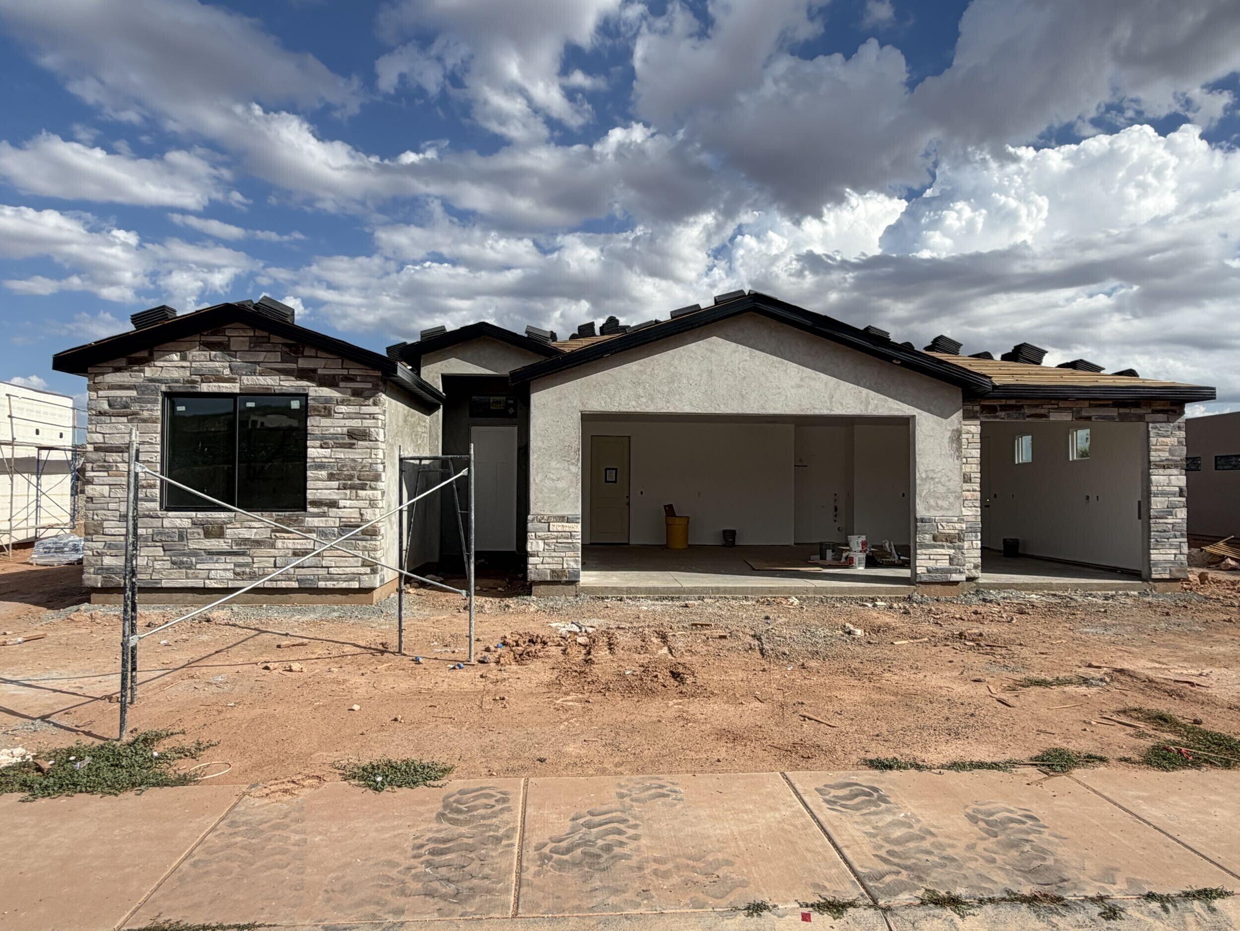 1772 W Monument Valley Rd — photo